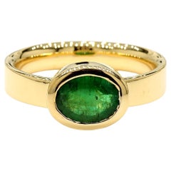 Anello Cocktail con smeraldo ovale naturale da 1,01 carati TW in oro giallo