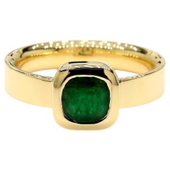 Natural Emerald 0.84 Carat TW Yellow Gold Cocktail Ring
