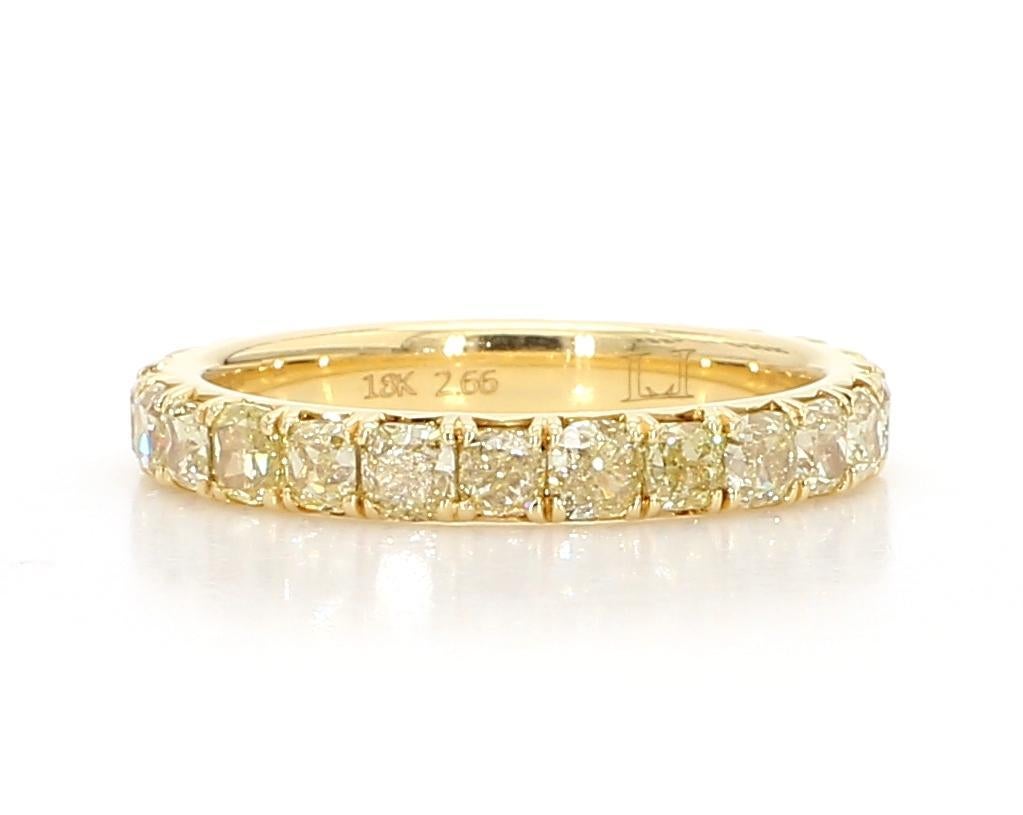 Raregemworld propose un magnifique bracelet d'éternité en diamant. Monté dans une belle monture en or jaune 18 carats avec des diamants jaunes naturels rayonnants. Cette bague est garantie pour impressionner et améliorer votre collection personnelle