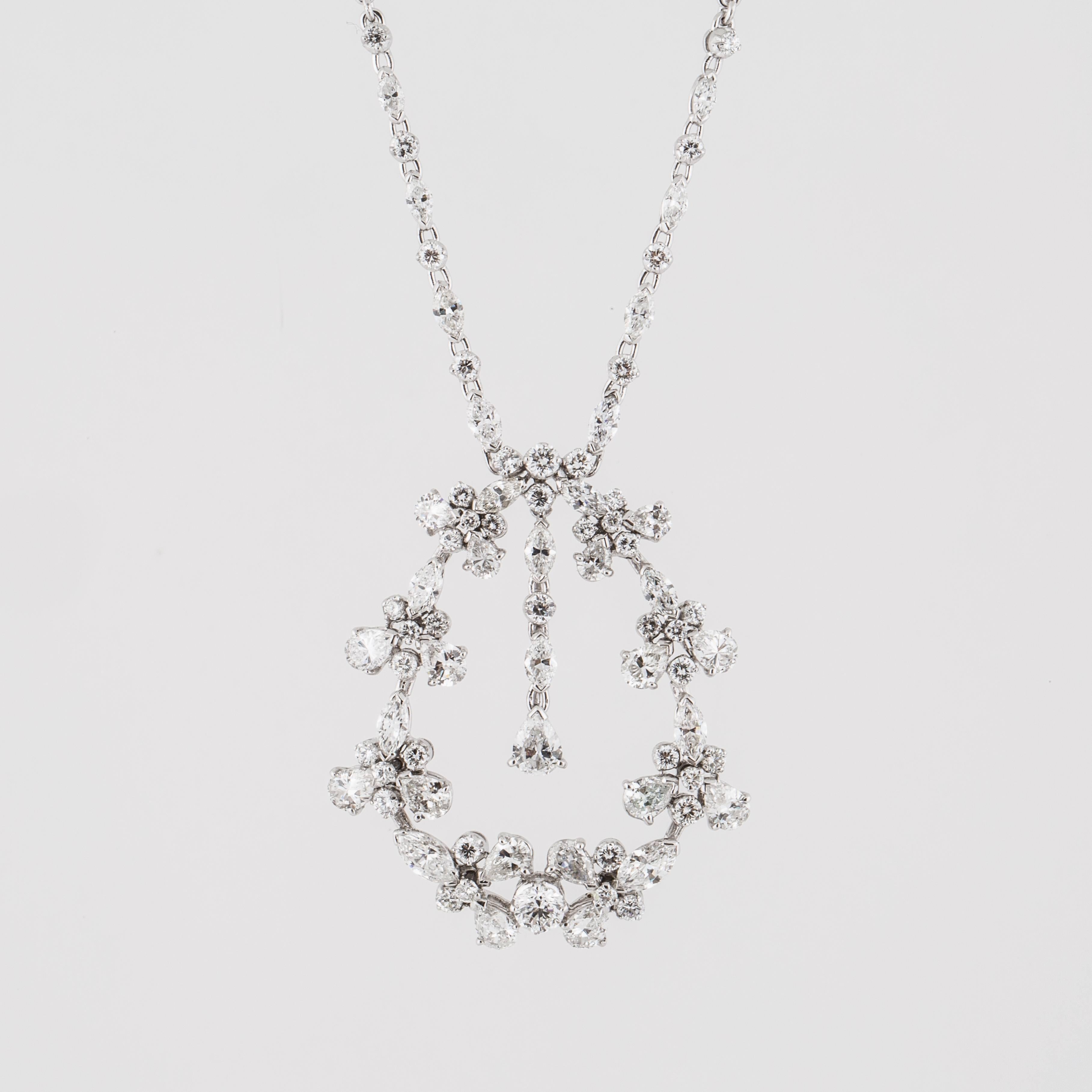 Collar Colgante Gota de Diamantes en Oro Blanco de 18 K en Bueno Estado en Houston, TX