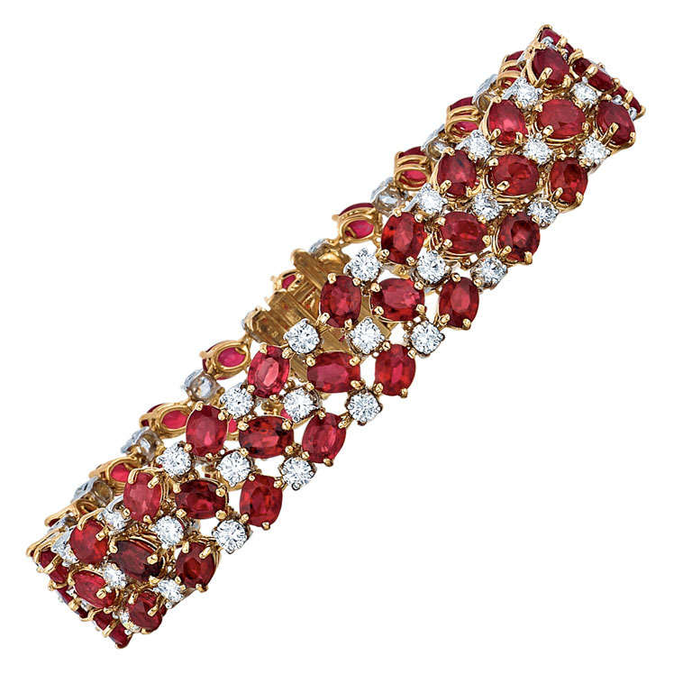 Oscar Heyman & Bros. Ruby and Diamond Bracelet in 18K Gold For Sale