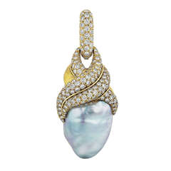 Henry Dunay Cultured Baroque Pearl, Diamond, and Yellow Gold Pendant