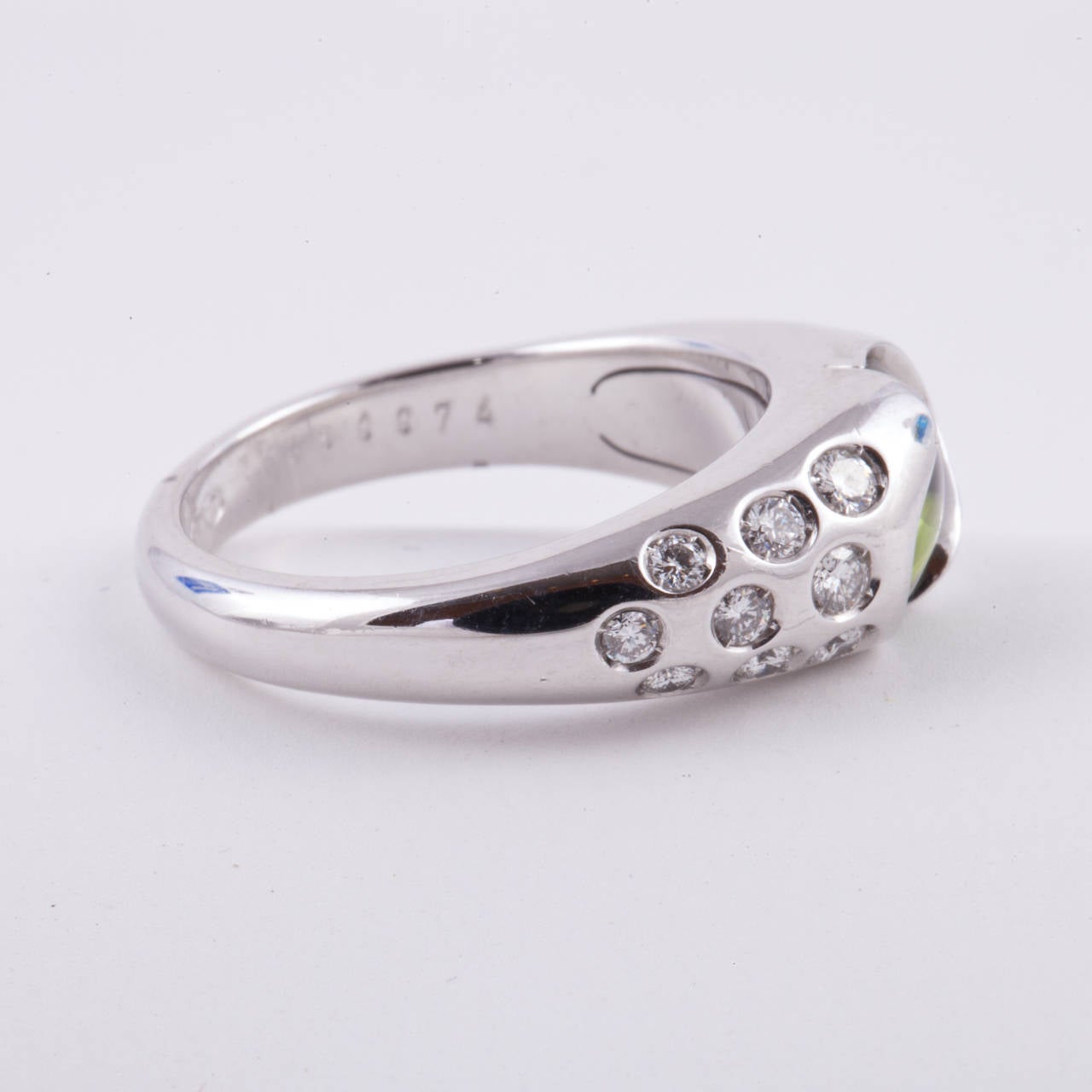 18K white gold ring marked 