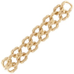 Van Cleef & Arpels Textured Gold Double Link Bracelet 5