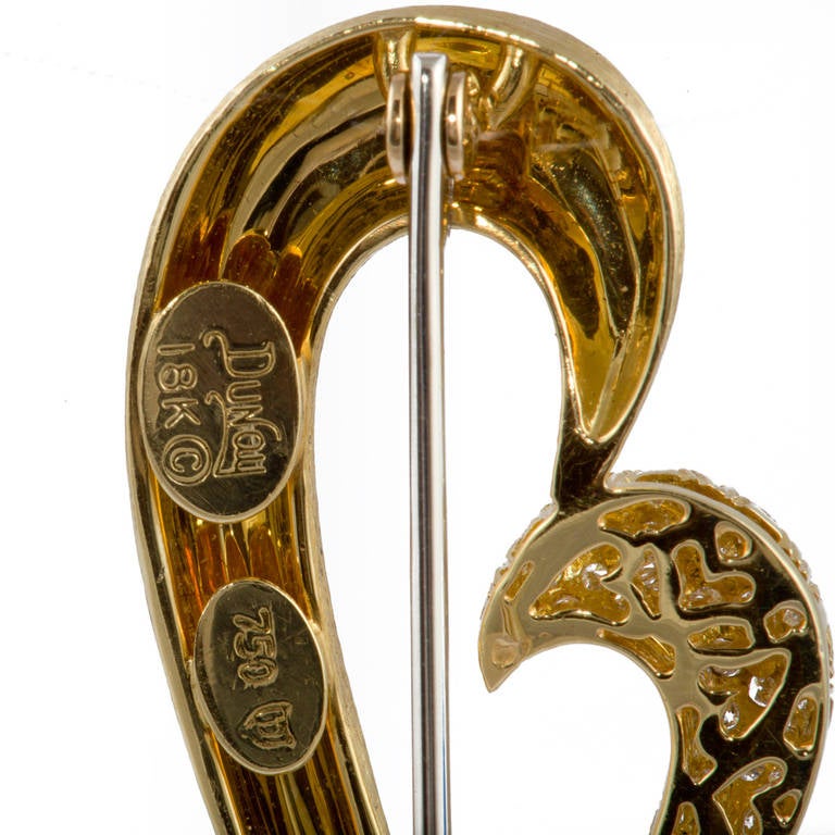 Henry Dunay Diamond Gold Heart Pin In Excellent Condition In Houston, TX