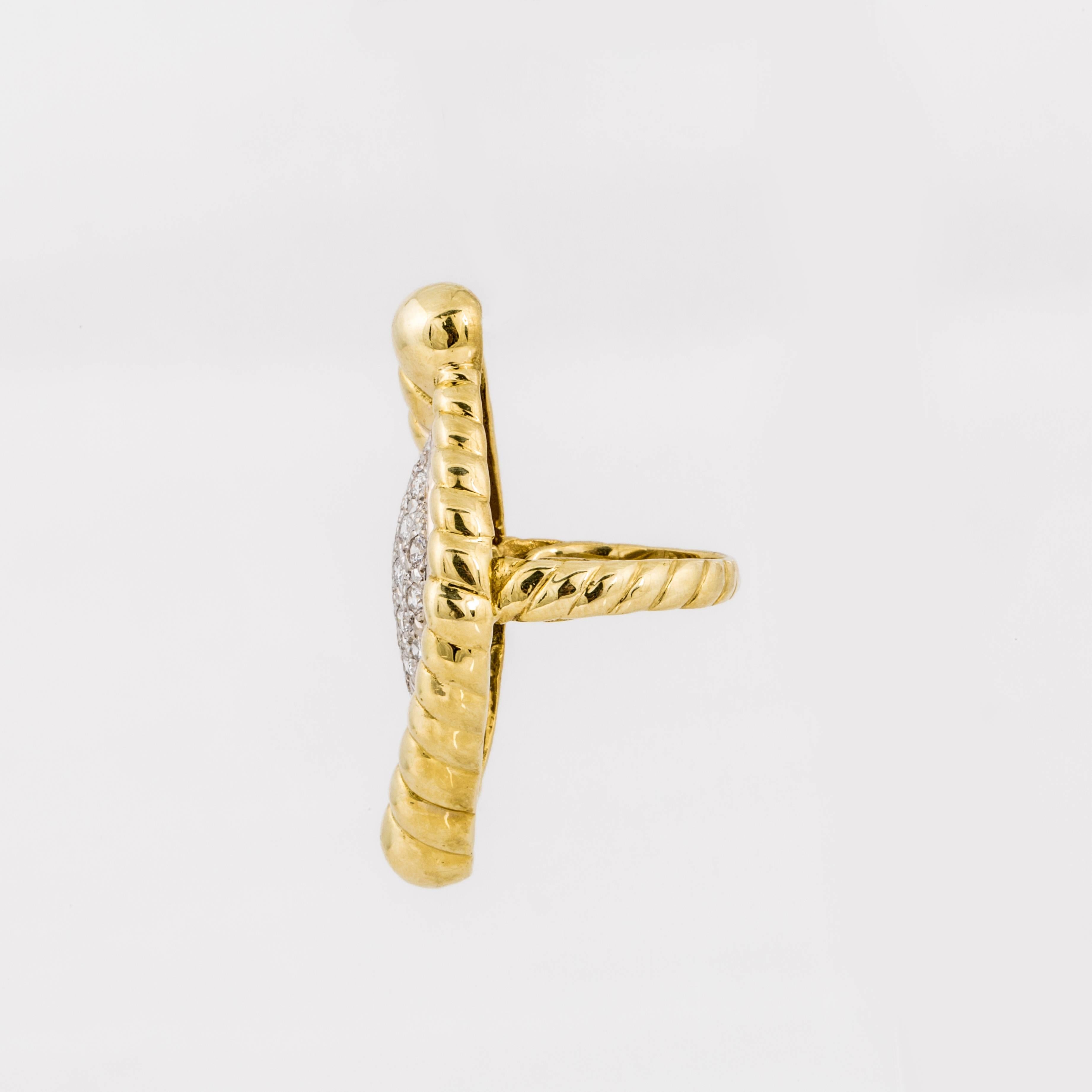 18 Karat Diamond Yellow Gold Ring In Excellent Condition In Houston, TX