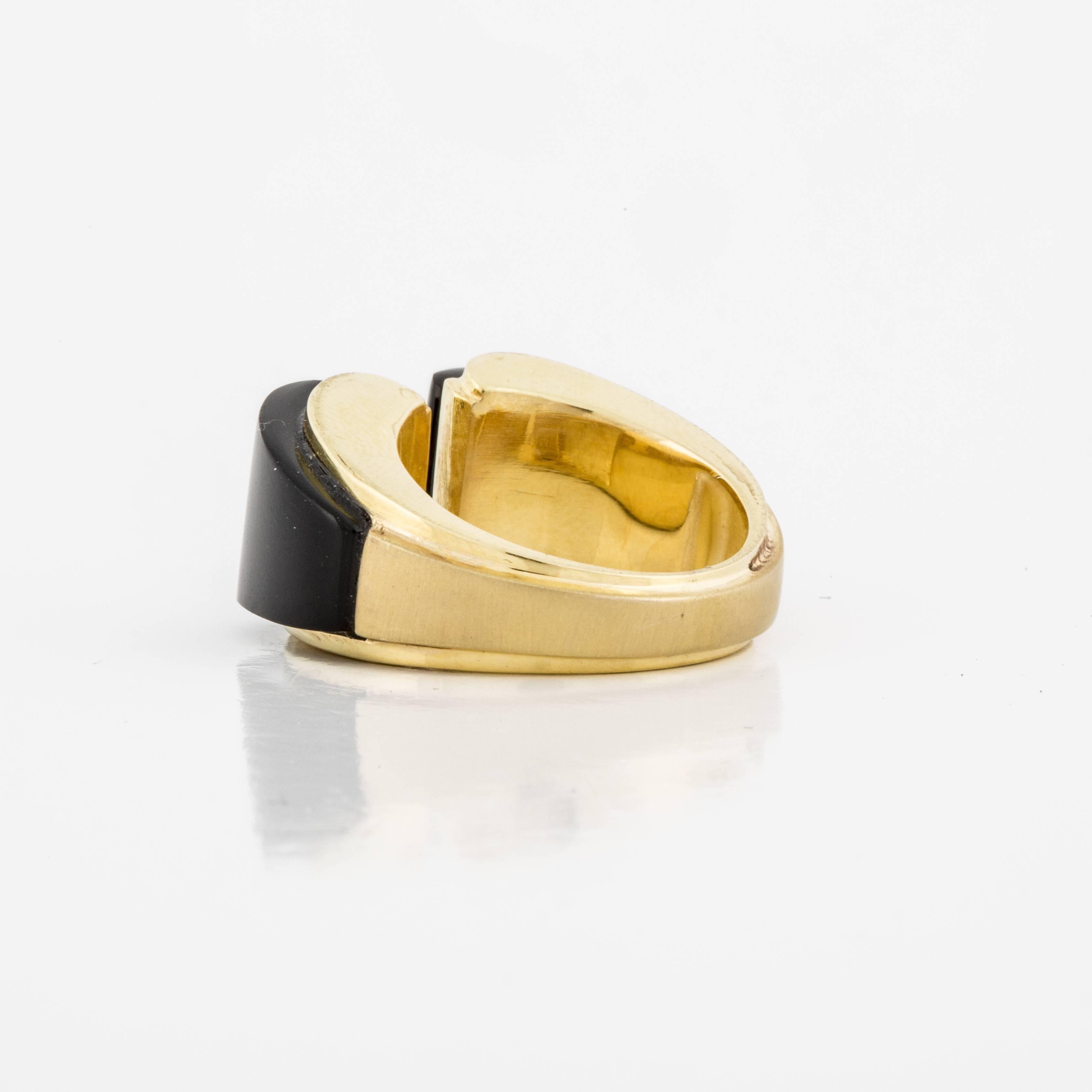 Mazza Onyx Ring in 14K Gold In Good Condition In Houston, TX