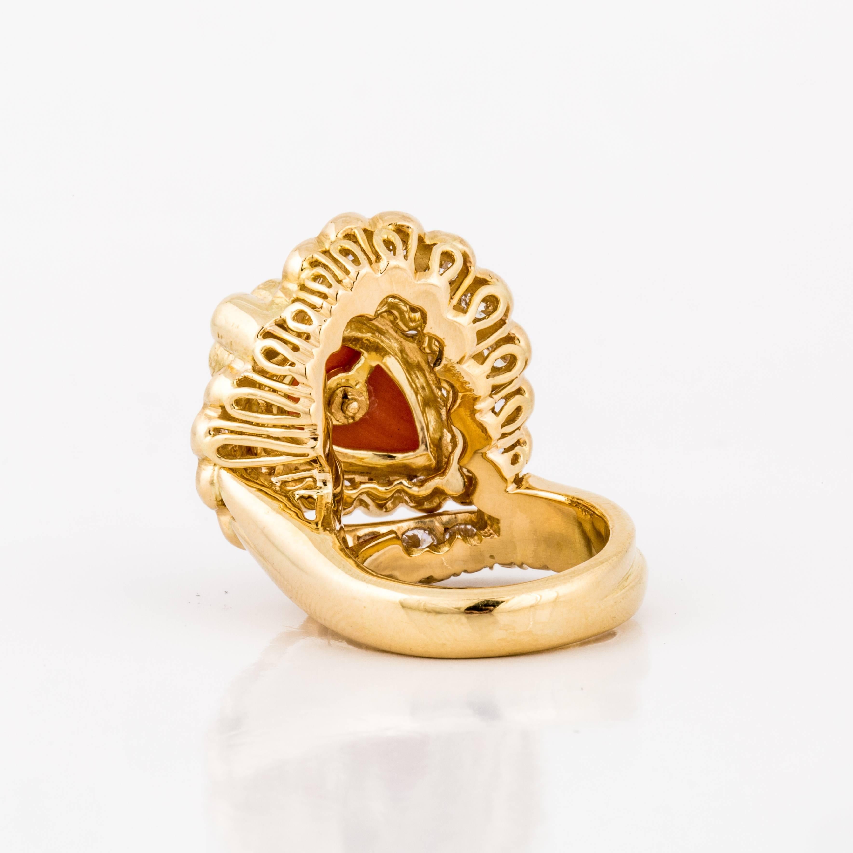 Coral and Diamond 18K Yellow Gold Ring In Good Condition For Sale In Houston, TX