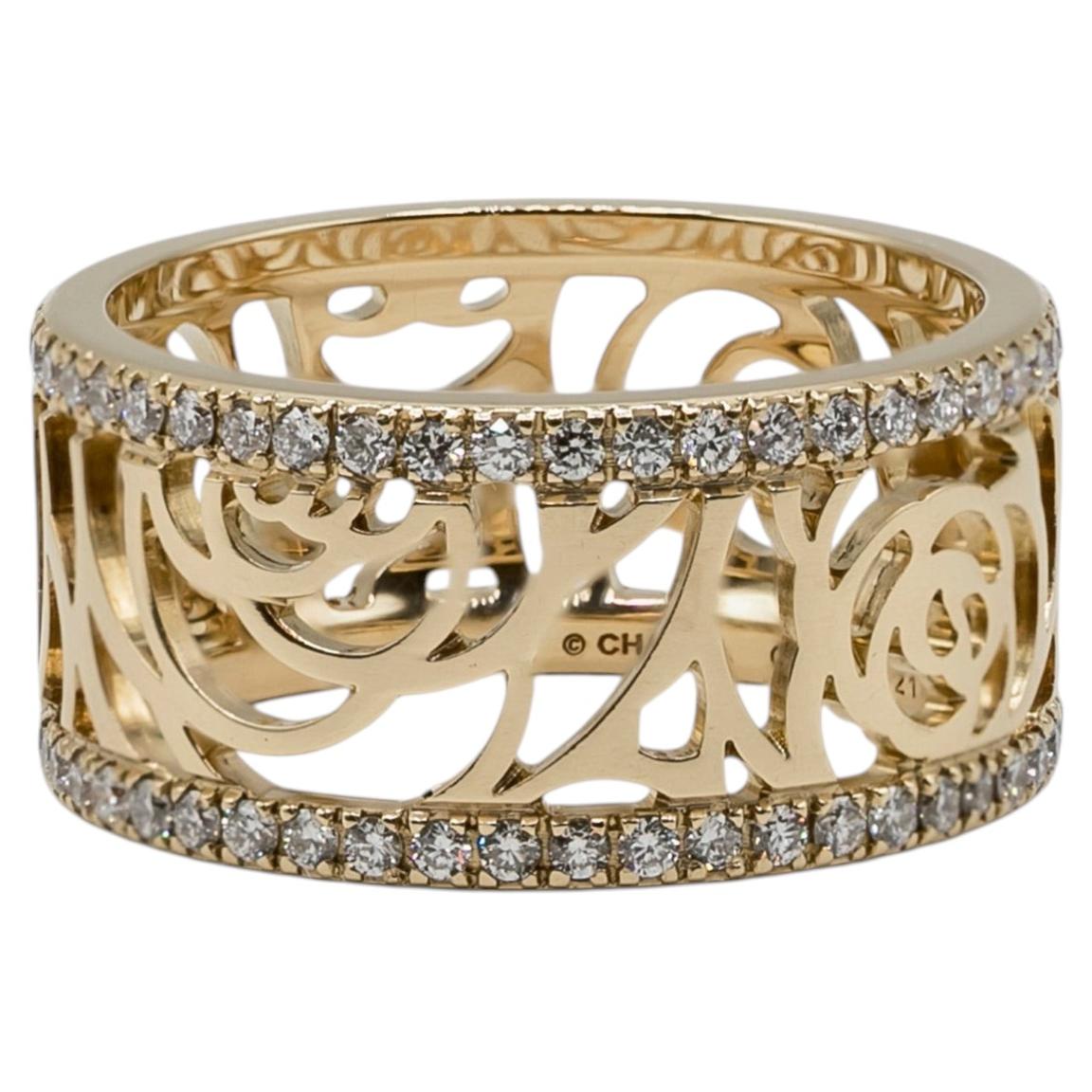 Chanel-Ring aus 18-karätigem Gold mit Camelia-Motiv, Ajour-Verzierung und rosa Diamanten