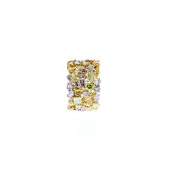 Anillo de oro de 18 quilates con diamantes multicolores