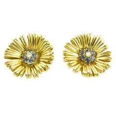 A Fabulous Pair of Sapphire Diamond Gold Flower Earrings 9