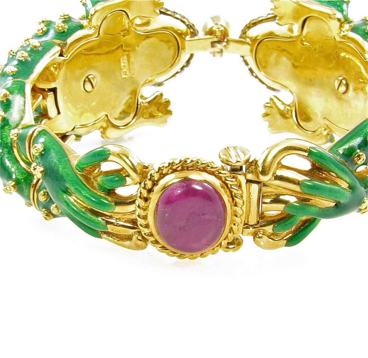 David Webb Green Enamel Ruby Diamond Gold Platinum Double Frog Bracelet In Excellent Condition In New York, NY