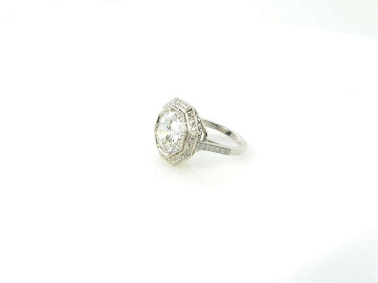 A Spectacular Edwardian Platinum and Diamond Ring. In Good Condition In New York, NY