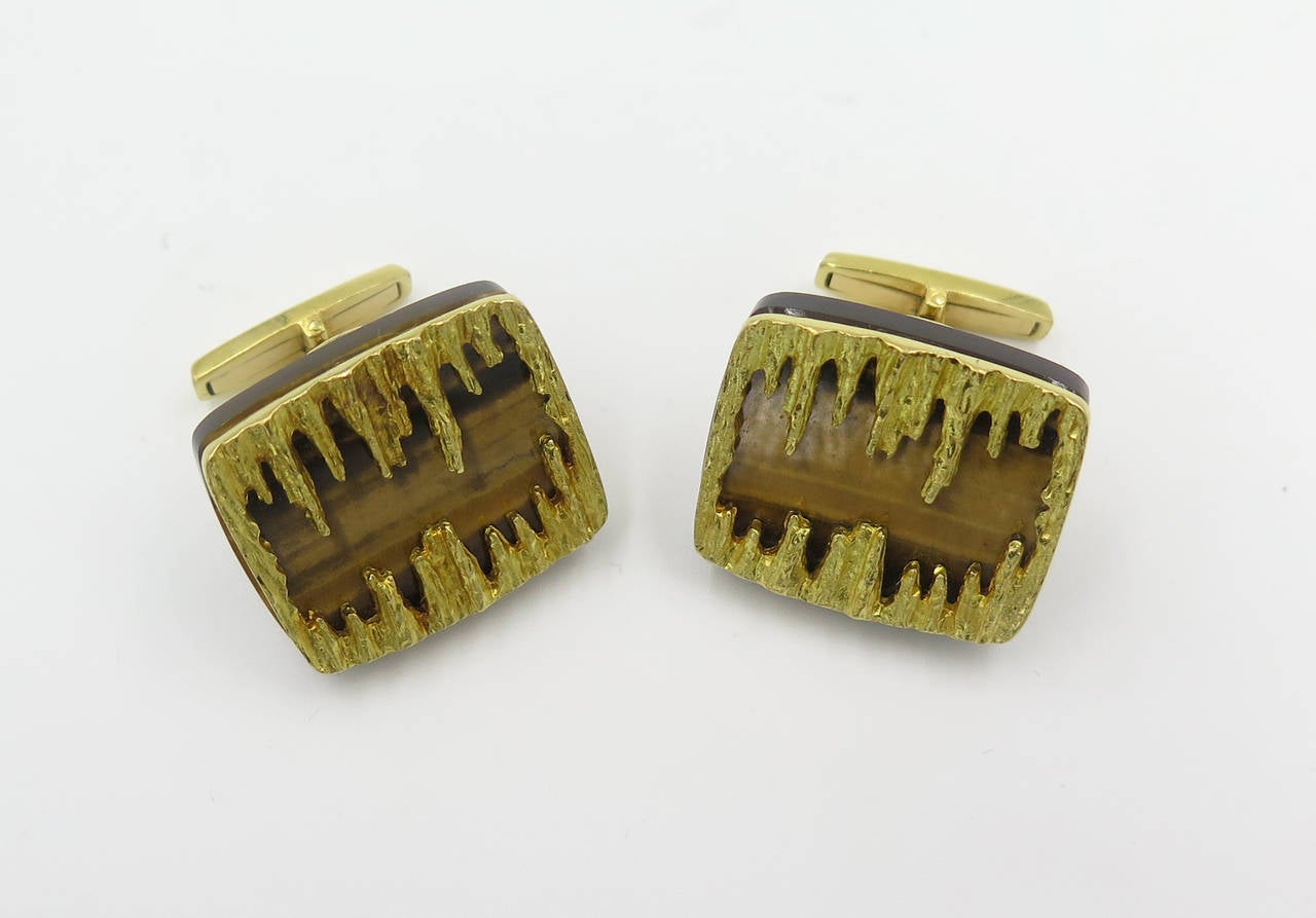 Cartier Tiger's Eye Gold Cufflinks In Excellent Condition In New York, NY