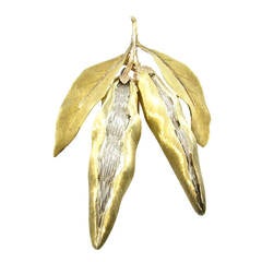 Vintage Buccellati Gold Pea Pod Brooch