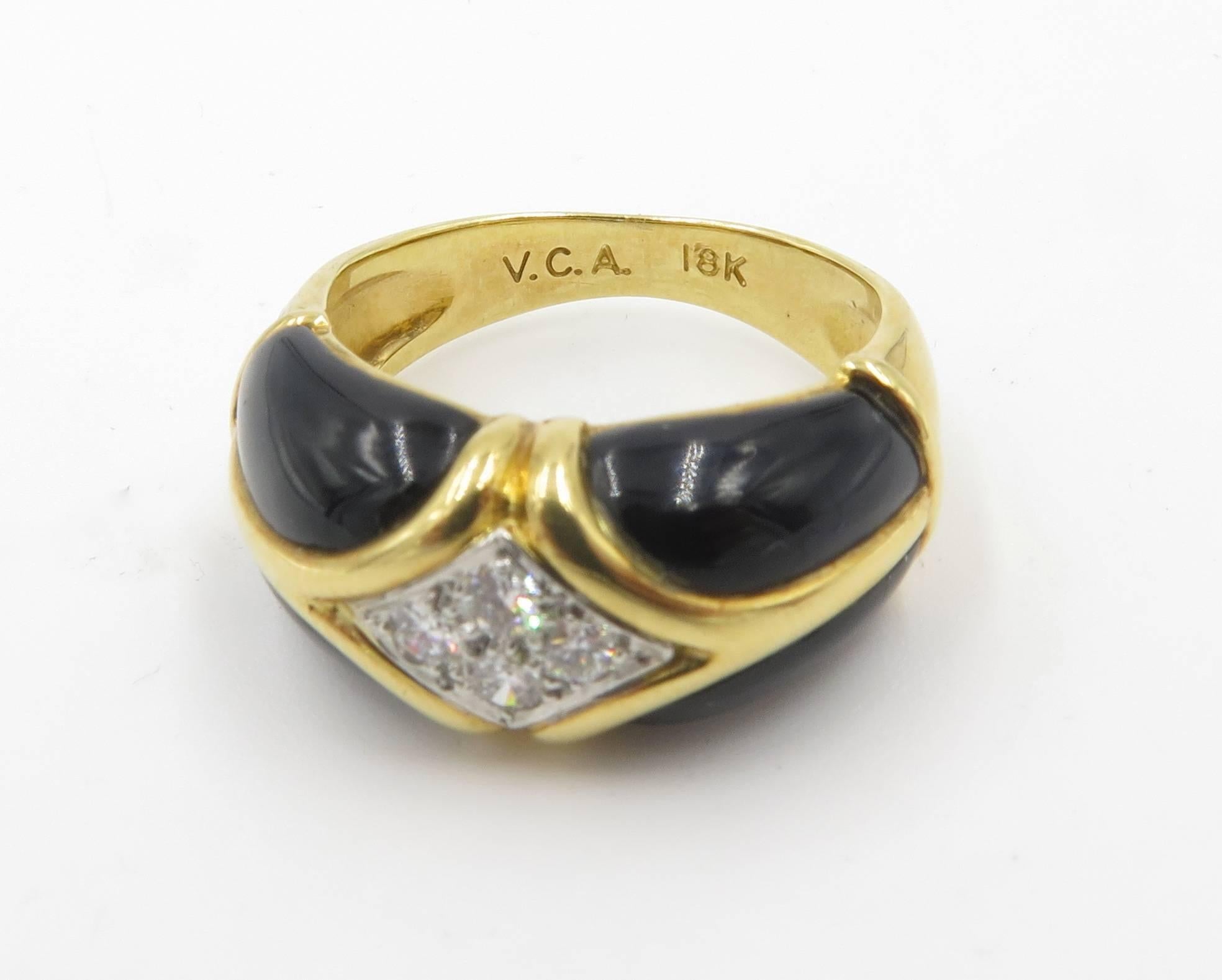 Van Cleef & Arpels Black Onyx Diamond Gold Ring In Excellent Condition In New York, NY