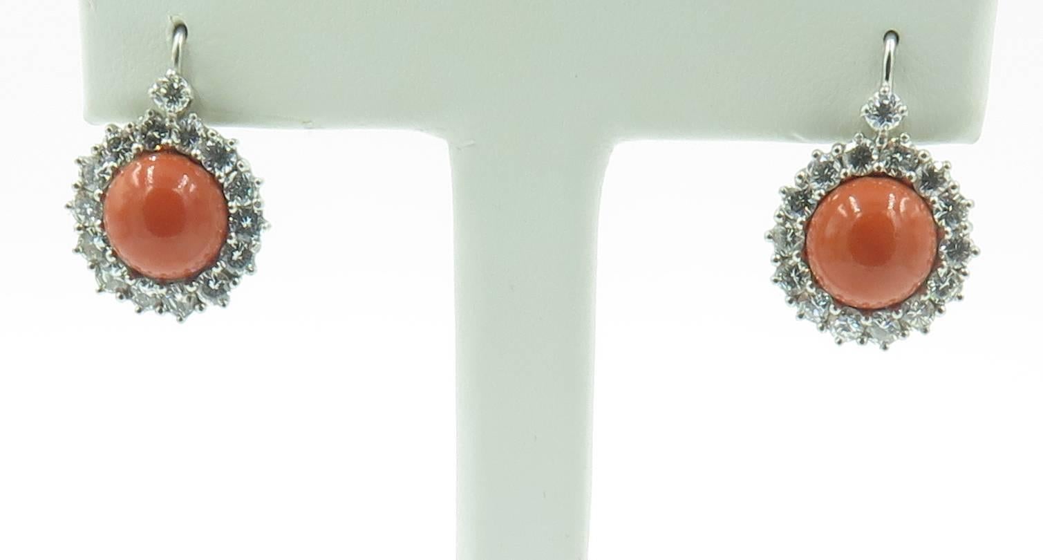 Wunderschöne Korallen-Diamant-Gold-Ohrringe für Damen oder Herren