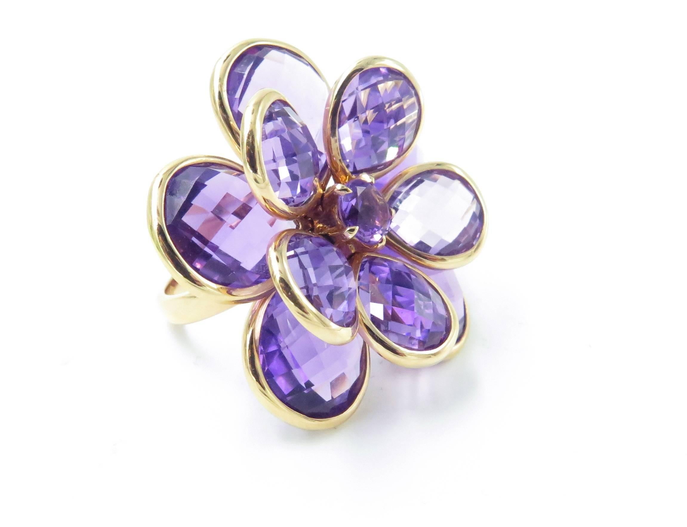 Suarez Amethyst Gold Flower Ring In Excellent Condition In New York, NY