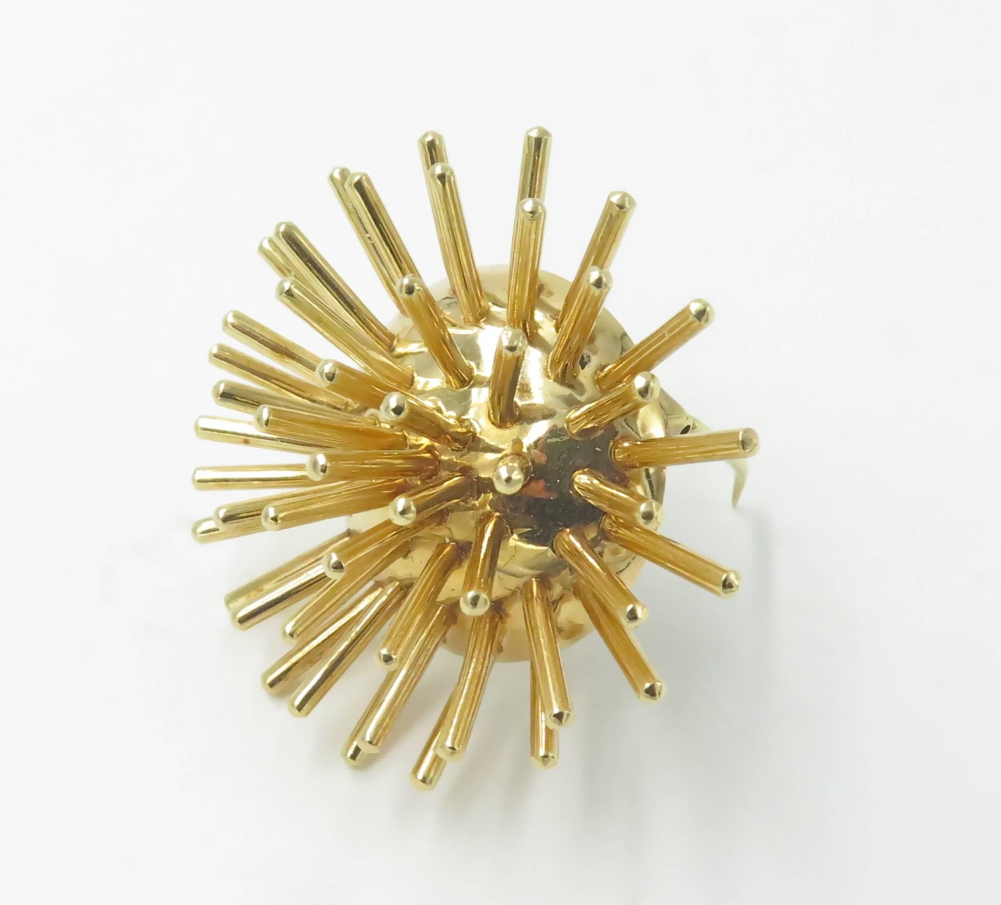 1960s Cartier Gold Sputnik Brooch In Excellent Condition In New York, NY