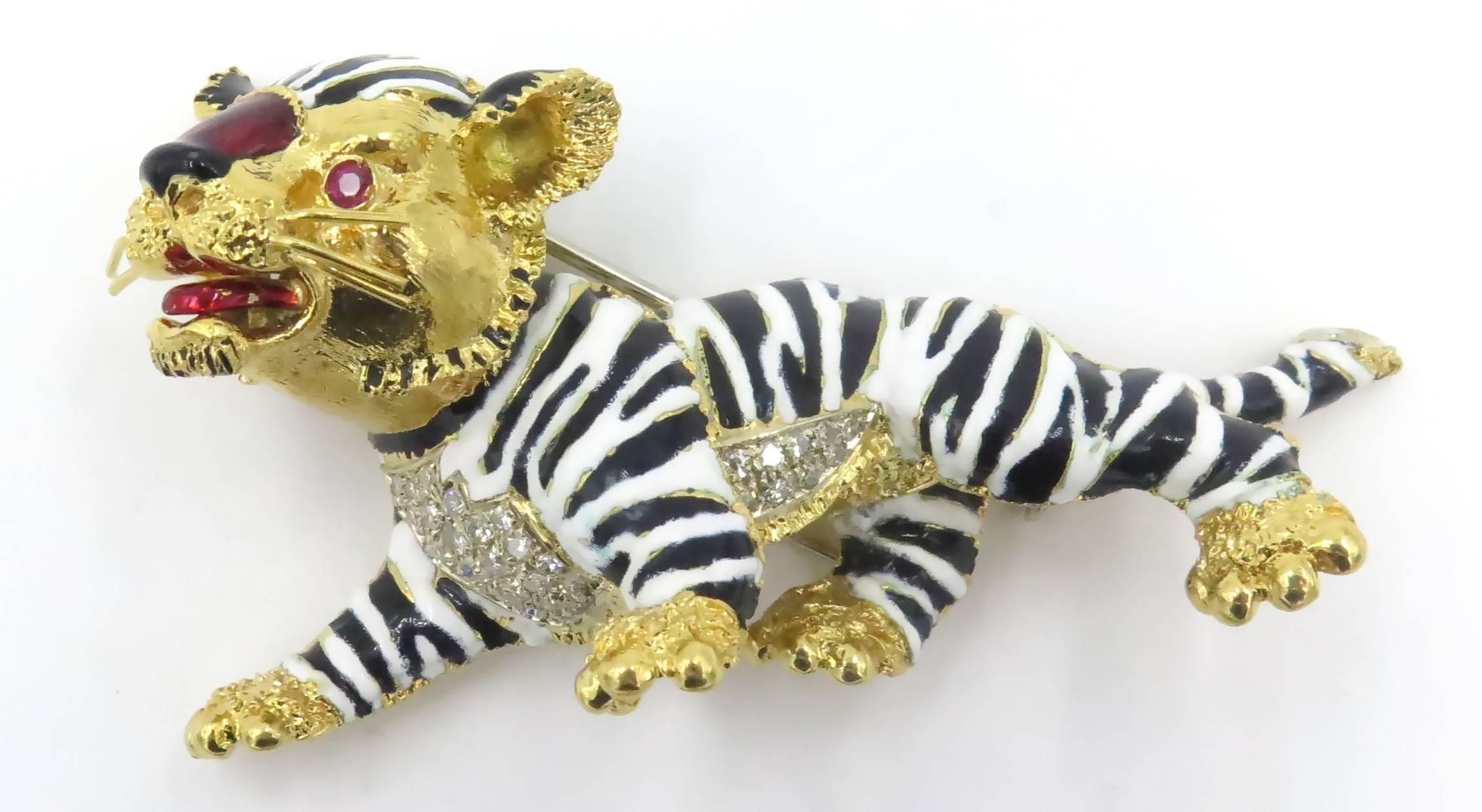 A Whimsical Enamel Diamond Gold Tiger Brooch In Excellent Condition In New York, NY