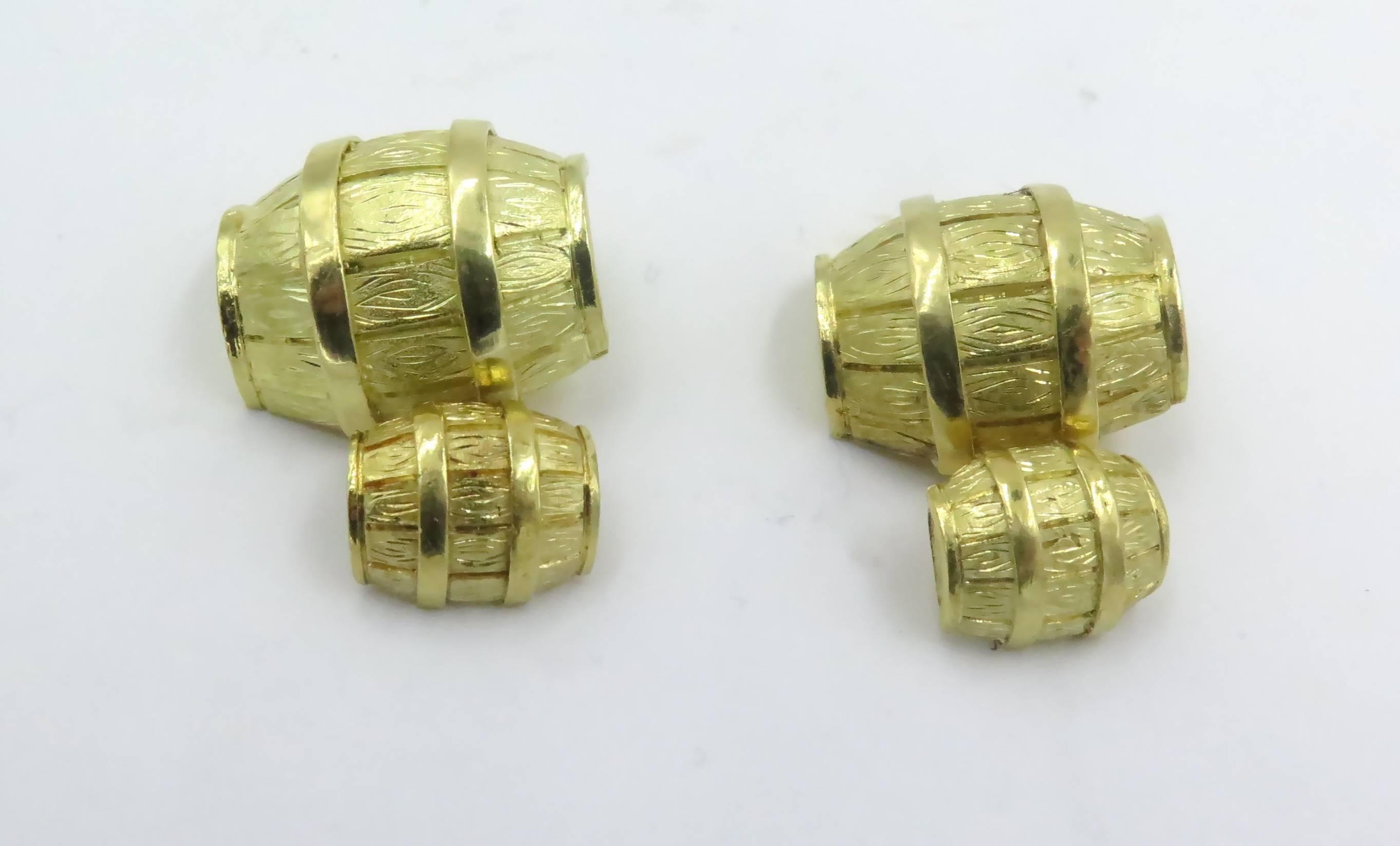 1970s Cartier Gold Barrel Cufflinks In Excellent Condition In New York, NY