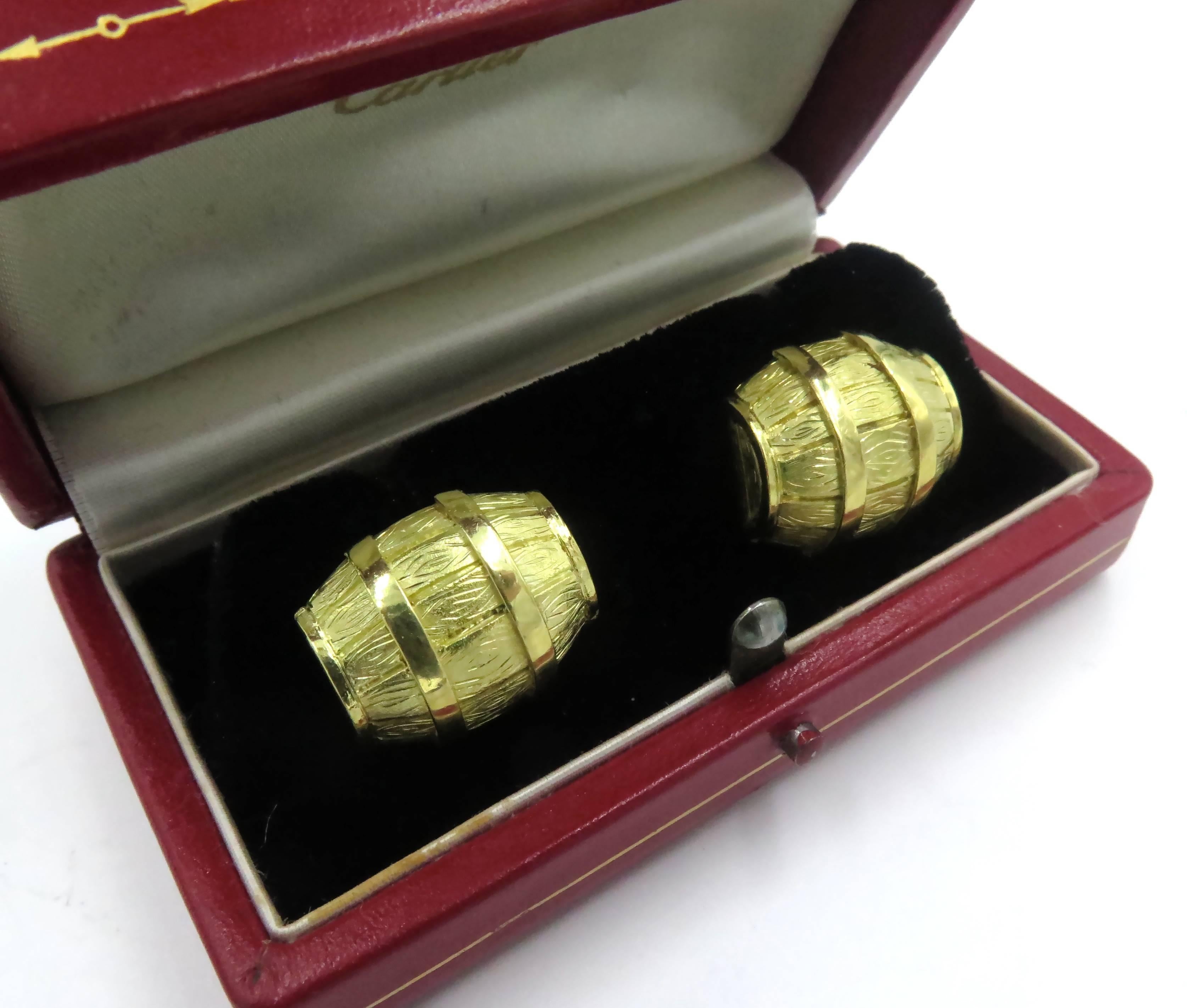 1970s Cartier Gold Barrel Cufflinks 1
