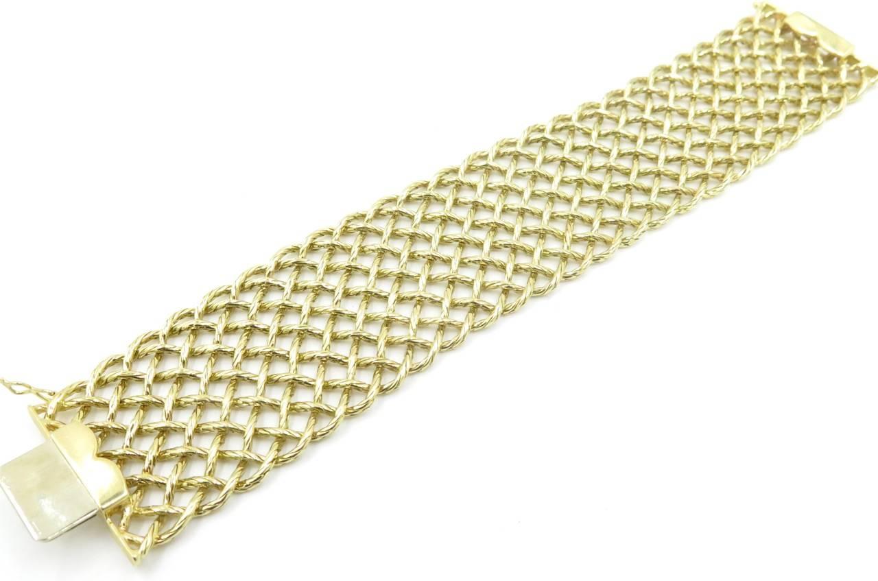 Women's or Men's Buccellati Gold Crepe de Chine Bracelet