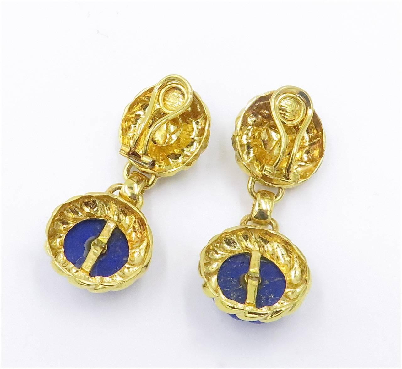 Trio Yellow Gold and Lapis Lazuli Necklace and Matching Earrings In Excellent Condition In New York, NY