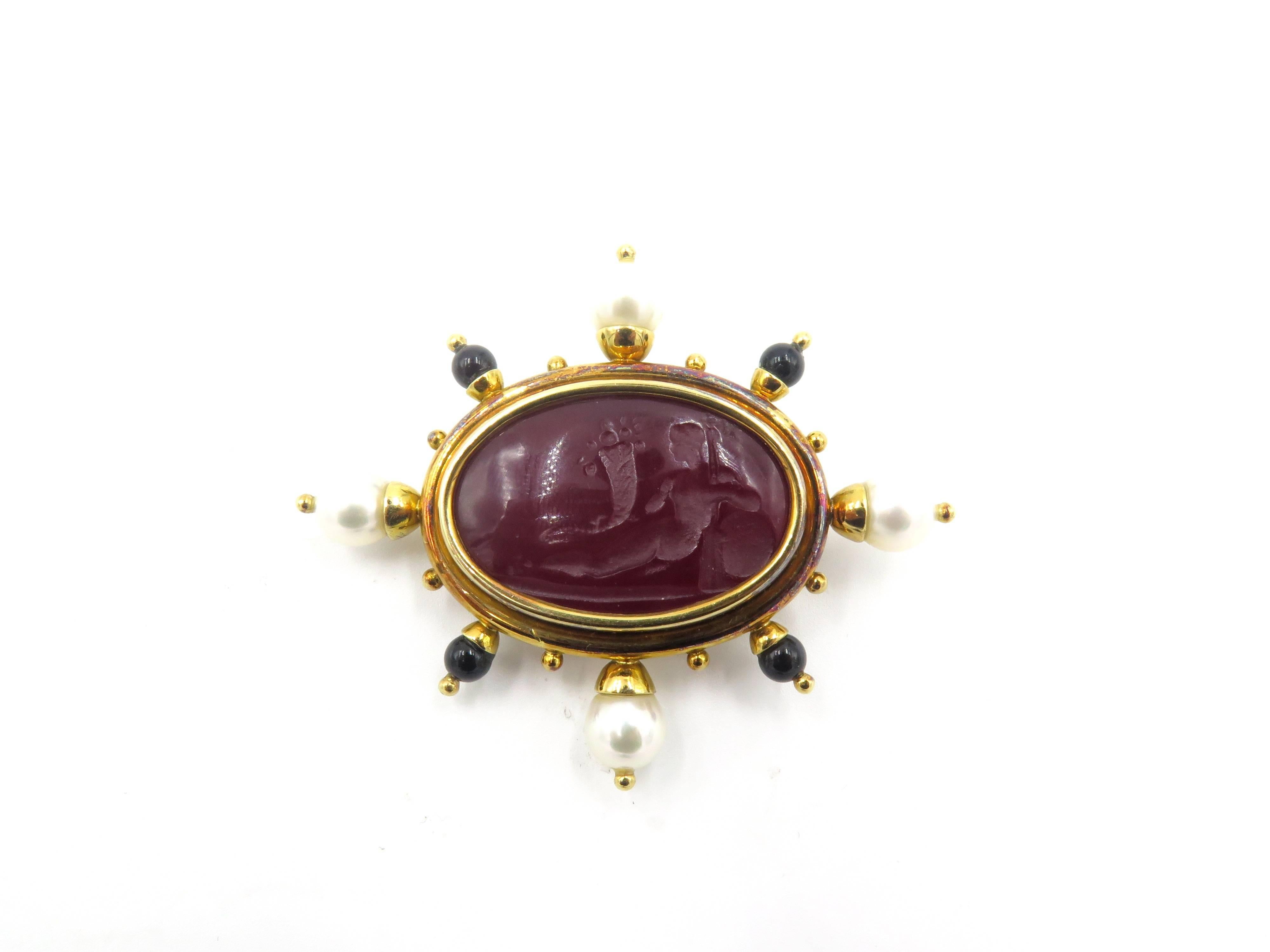 Elizabeth Locke Red Venetian Glass  Mother-of-Pearl Onyx  Gold Brooch In Excellent Condition In New York, NY