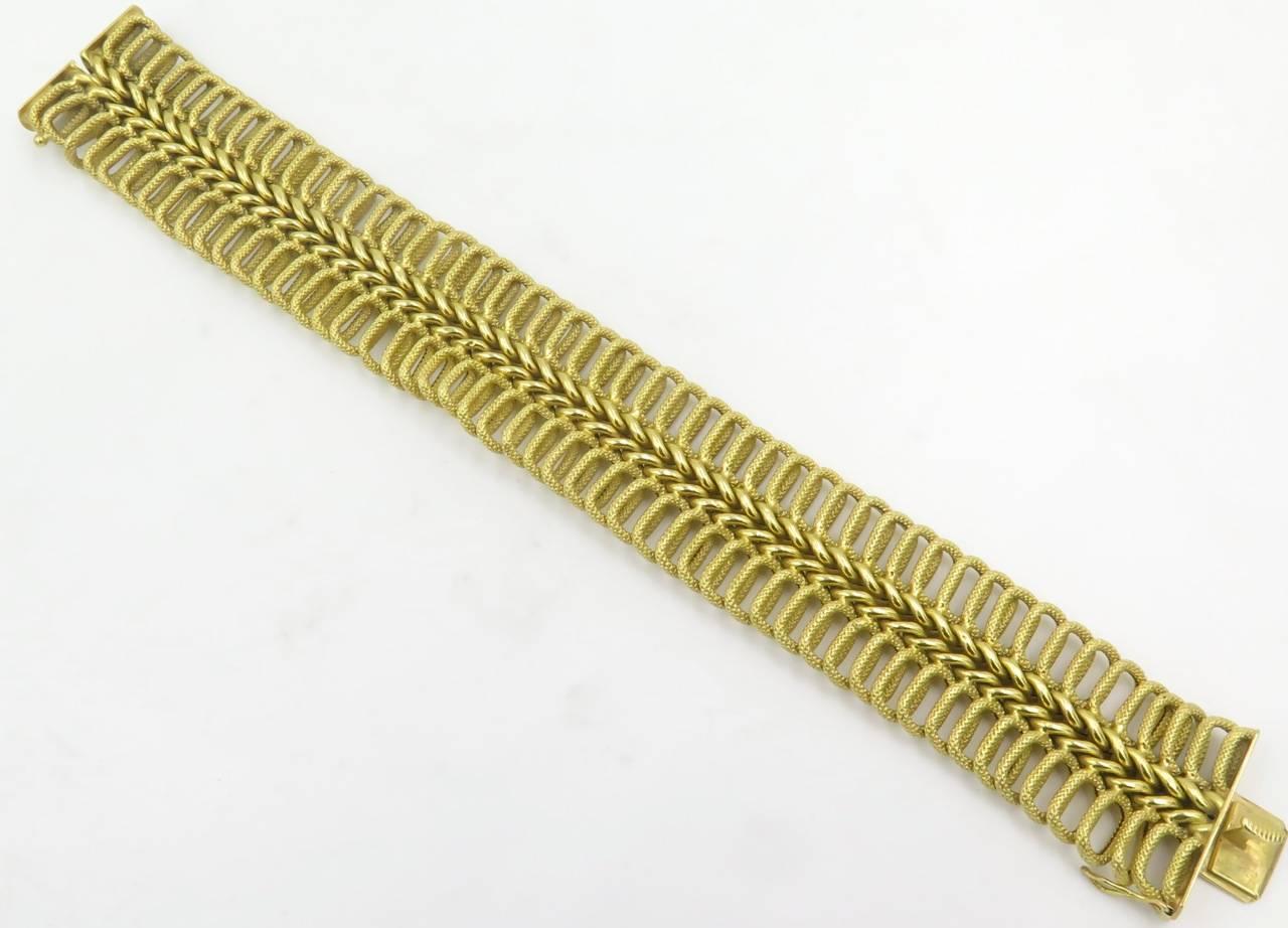 Beautiful Yellow Gold Link Bracelet In Excellent Condition In New York, NY