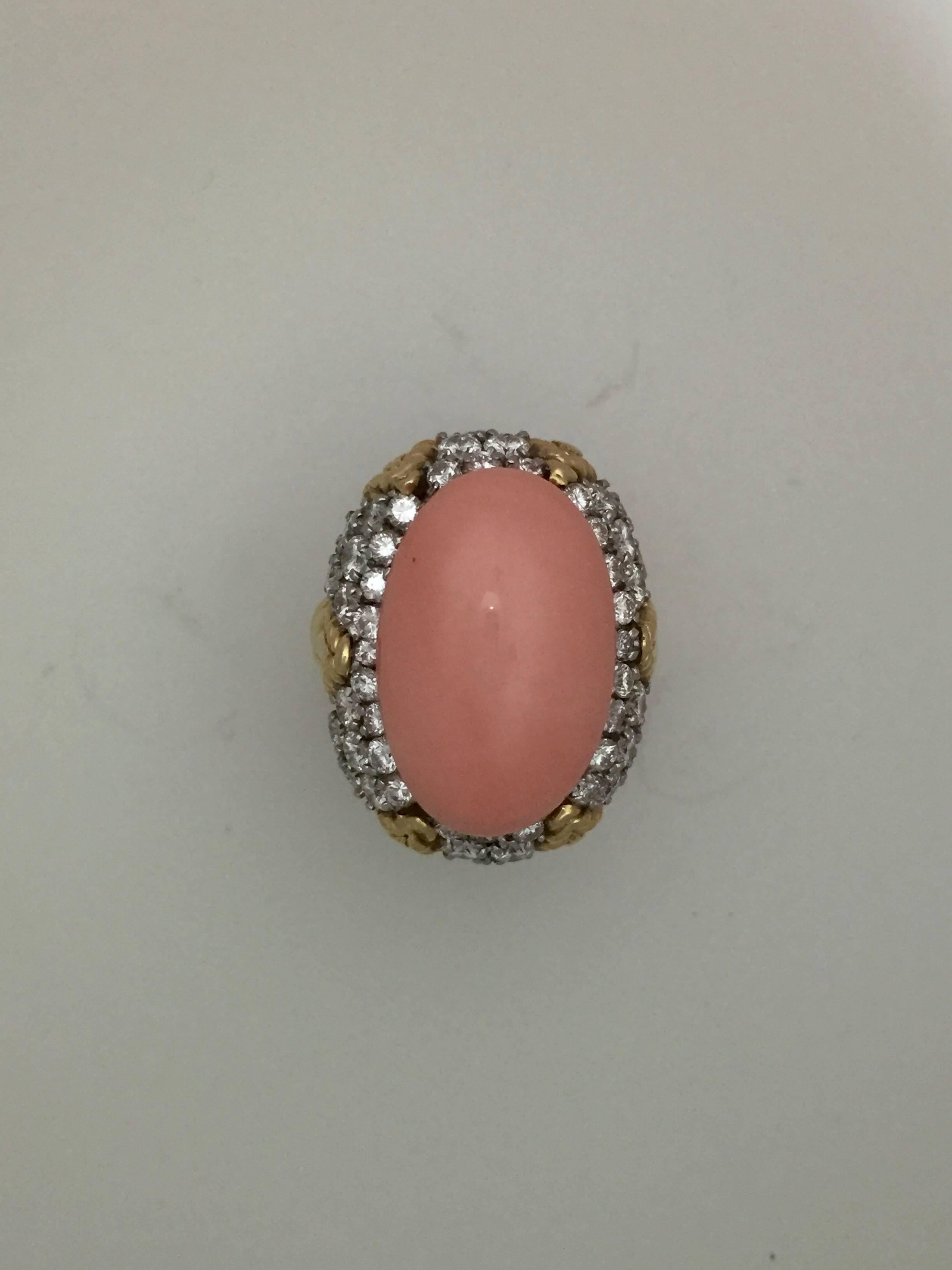 Van Cleef & Arpels Coral Diamond Gold Ring In Excellent Condition For Sale In New York, NY