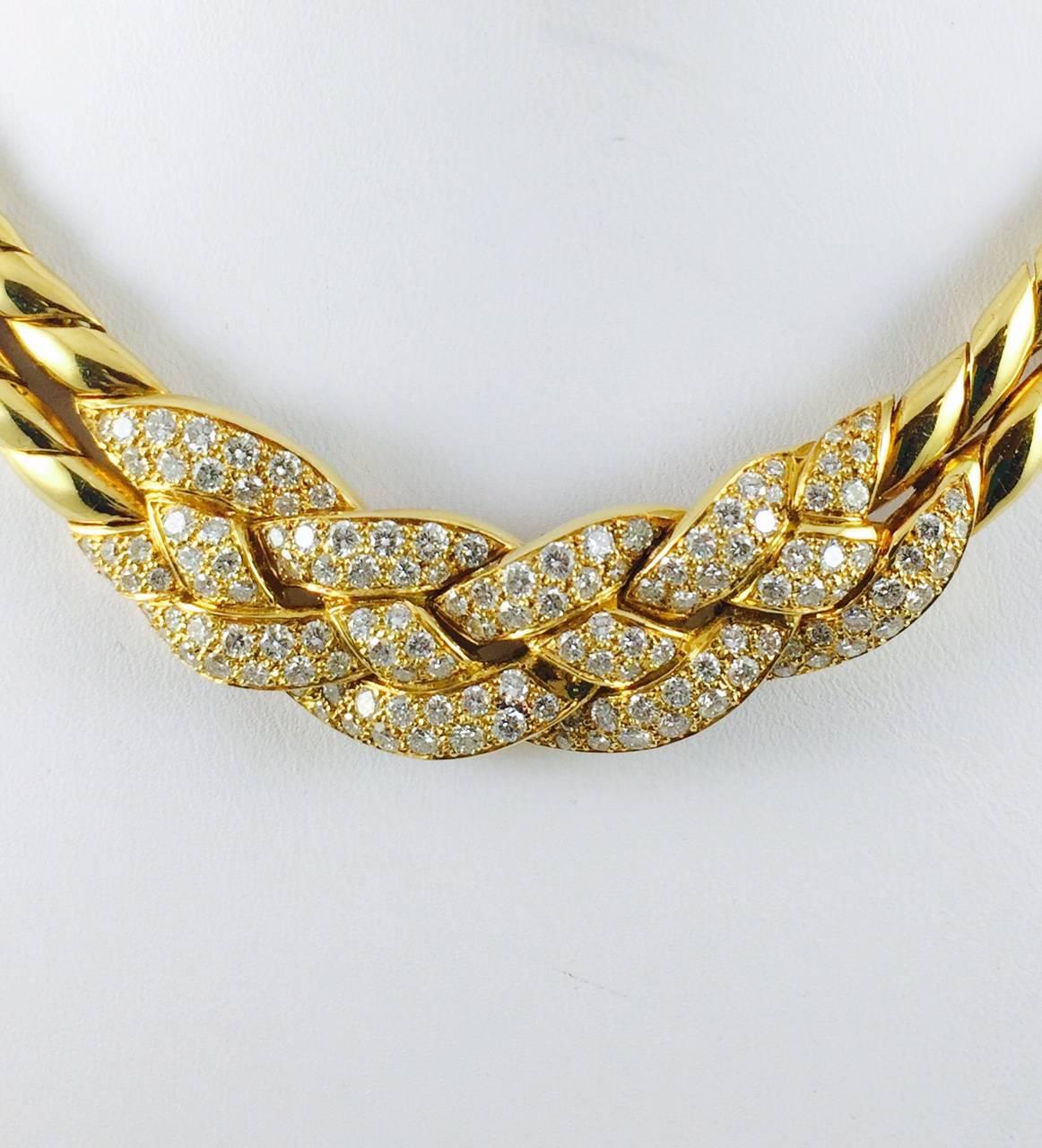 Van Cleef & Arpels Diamond Gold Choker Necklace In Excellent Condition For Sale In Palm Beach, FL