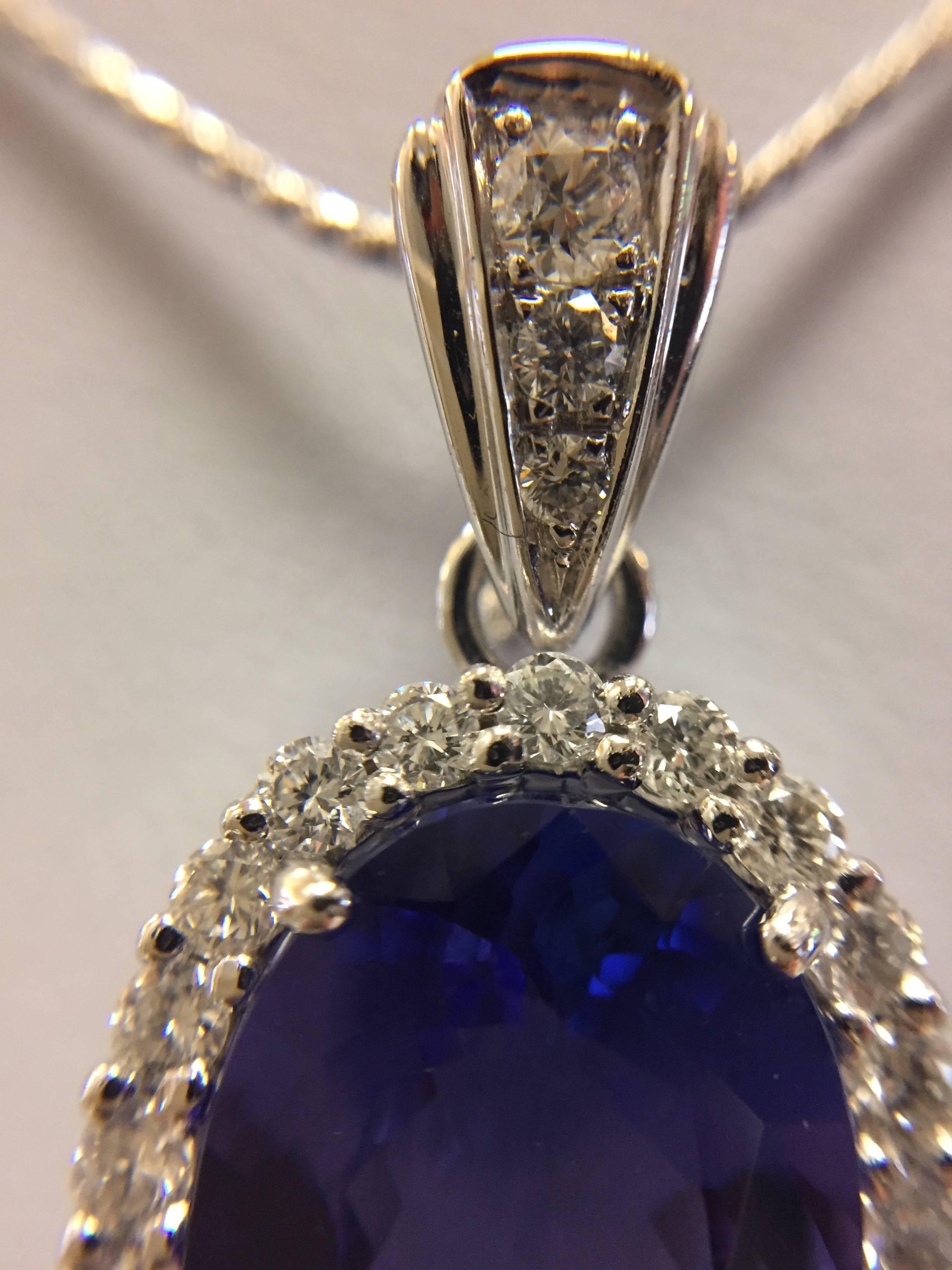 Contemporary Tremendous Tanzanite Diamond Gold Necklace For Sale