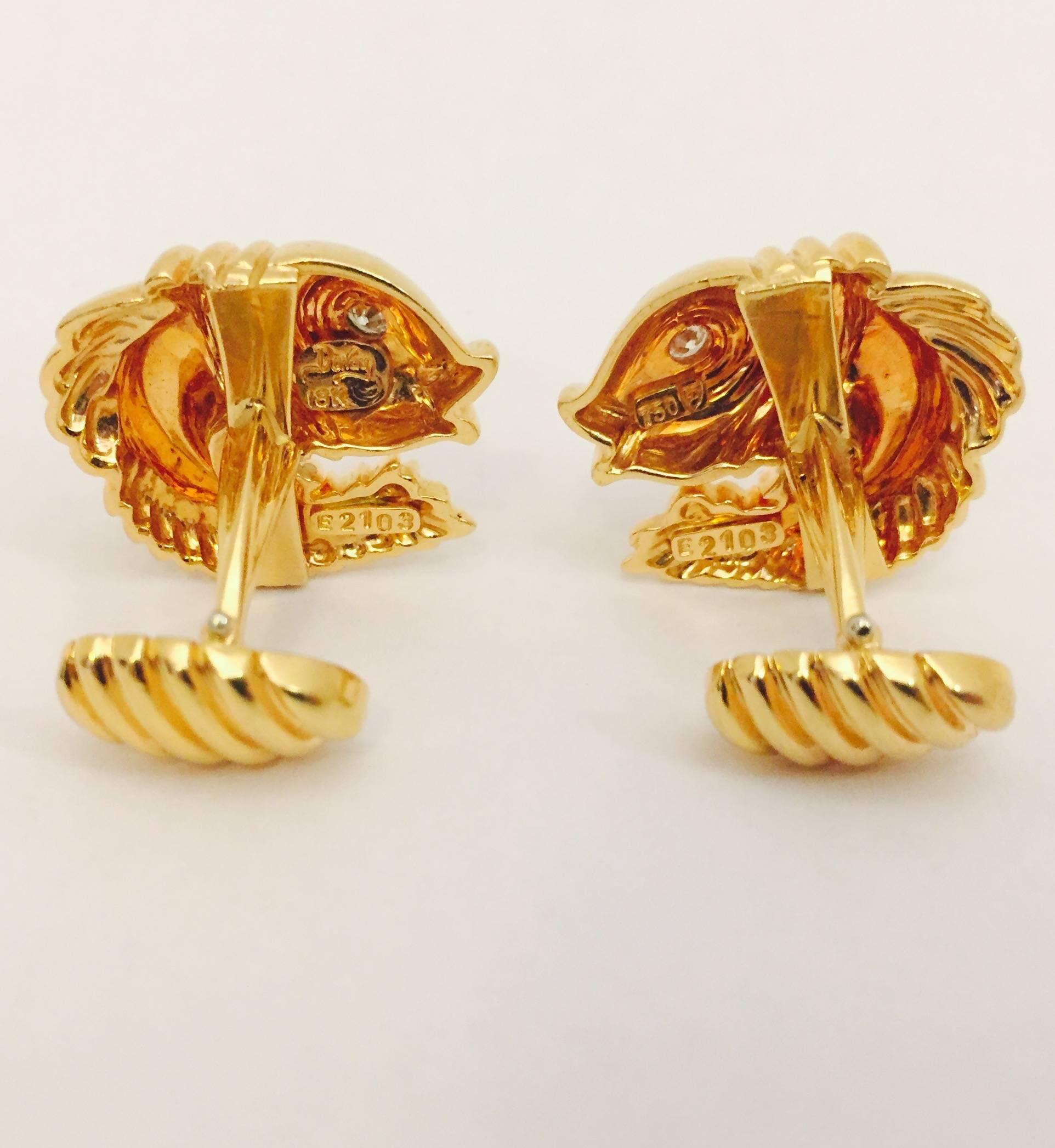 Contemporary Henry Dunay  Diamond Gold Fish Cufflinks For Sale