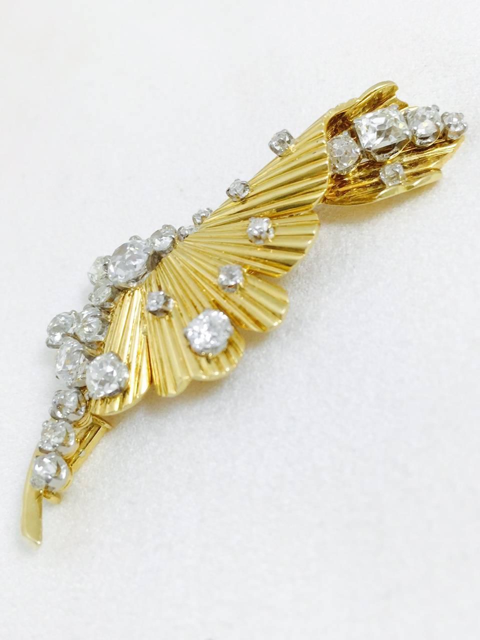Contemporary 1970s 18 Karat European Cut Diamond Gold Flower Brooch For Sale