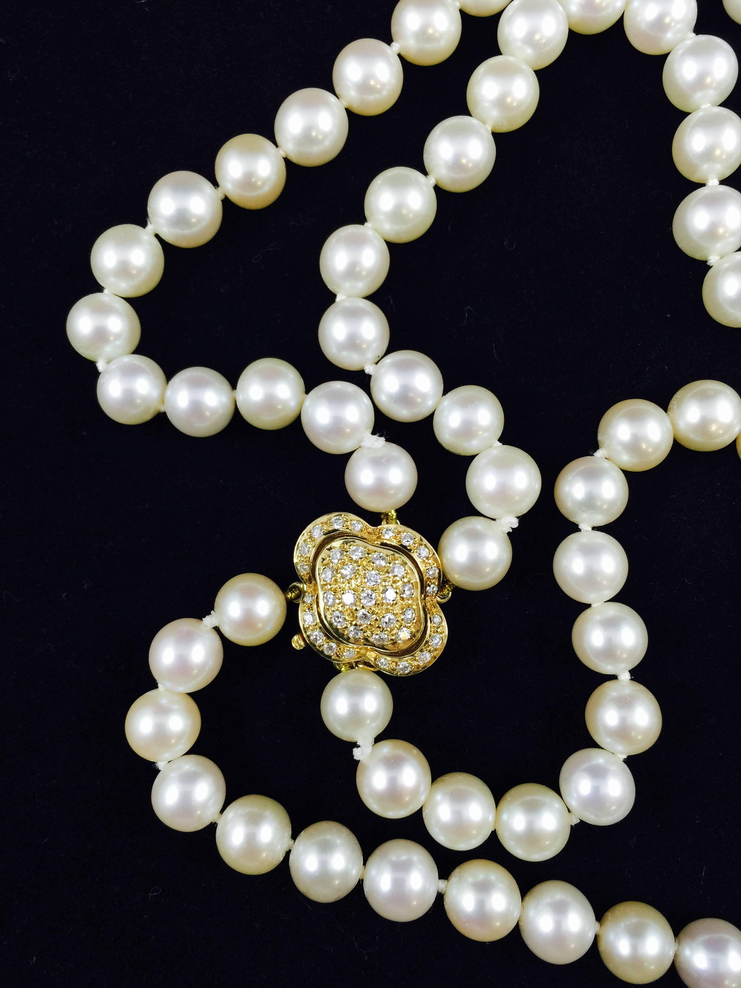 Classic Double Strand Pearl Necklace Diamond Clasp In Excellent Condition For Sale In Palm Beach, FL