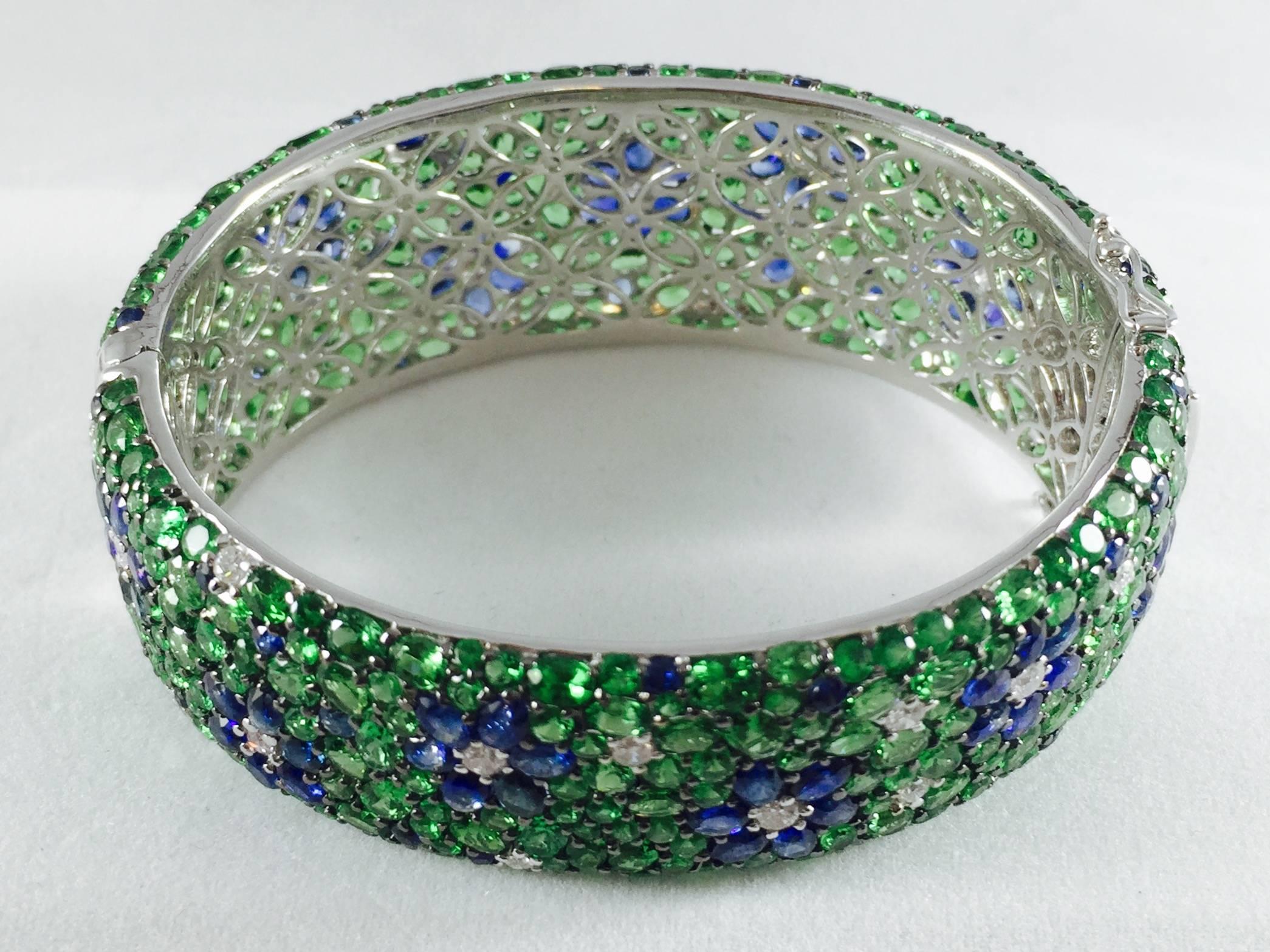 Tsavorite Sapphire Diamond Gold Bracelet In Excellent Condition In Palm Beach, FL