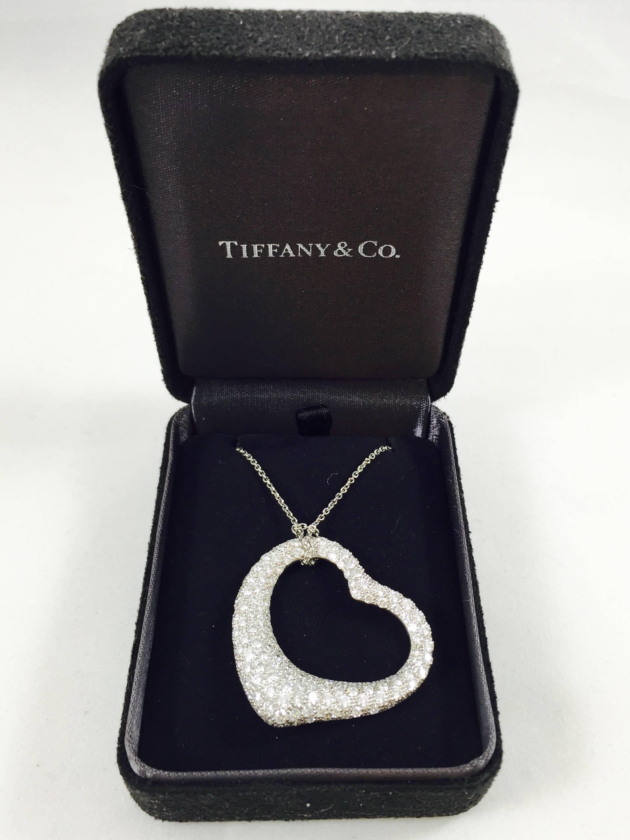 Elsa Peretti Diamond Platinum Floating Heart Pendant Necklace In New Condition In Palm Beach, FL