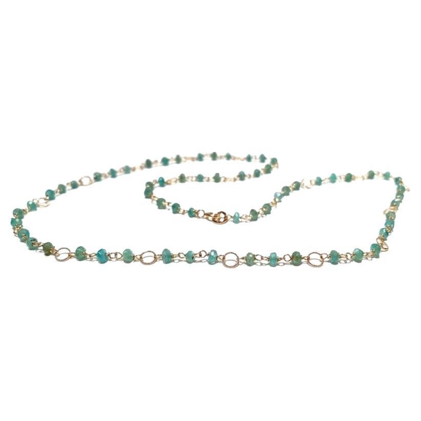 Dainty Necklace 6.5 Karat Emeralds 18 Karat Gold Twisted Links Chain Beaded  For Sale
