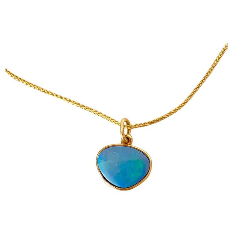 Opal 18K Gold Italian Mesh Chain Surrealist Pendant Necklace In New Condition For Sale In Rome, IT