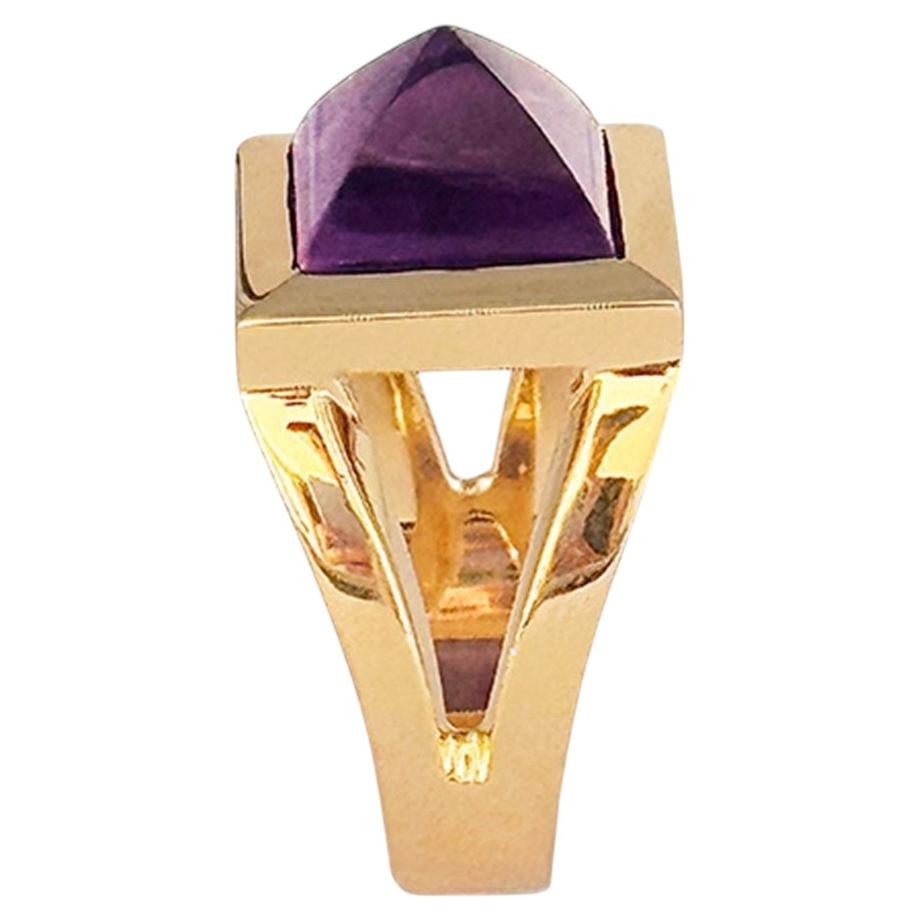 18kt Yellow Gold Amethyst Signet Ring By Rossella Ugolini Made in Italy For Sale