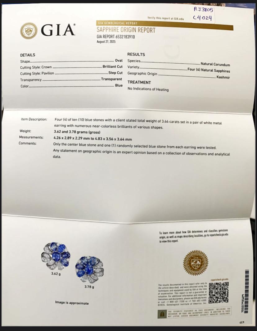 Boucles d'oreilles en or blanc 18 carats saphir bleu du Cachemire et diamant de 3.66 carats Pour femmes en vente