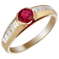 0,54 Karat Thai Heat Rubin und Diamant Ring in 18 Karat Gelbgold