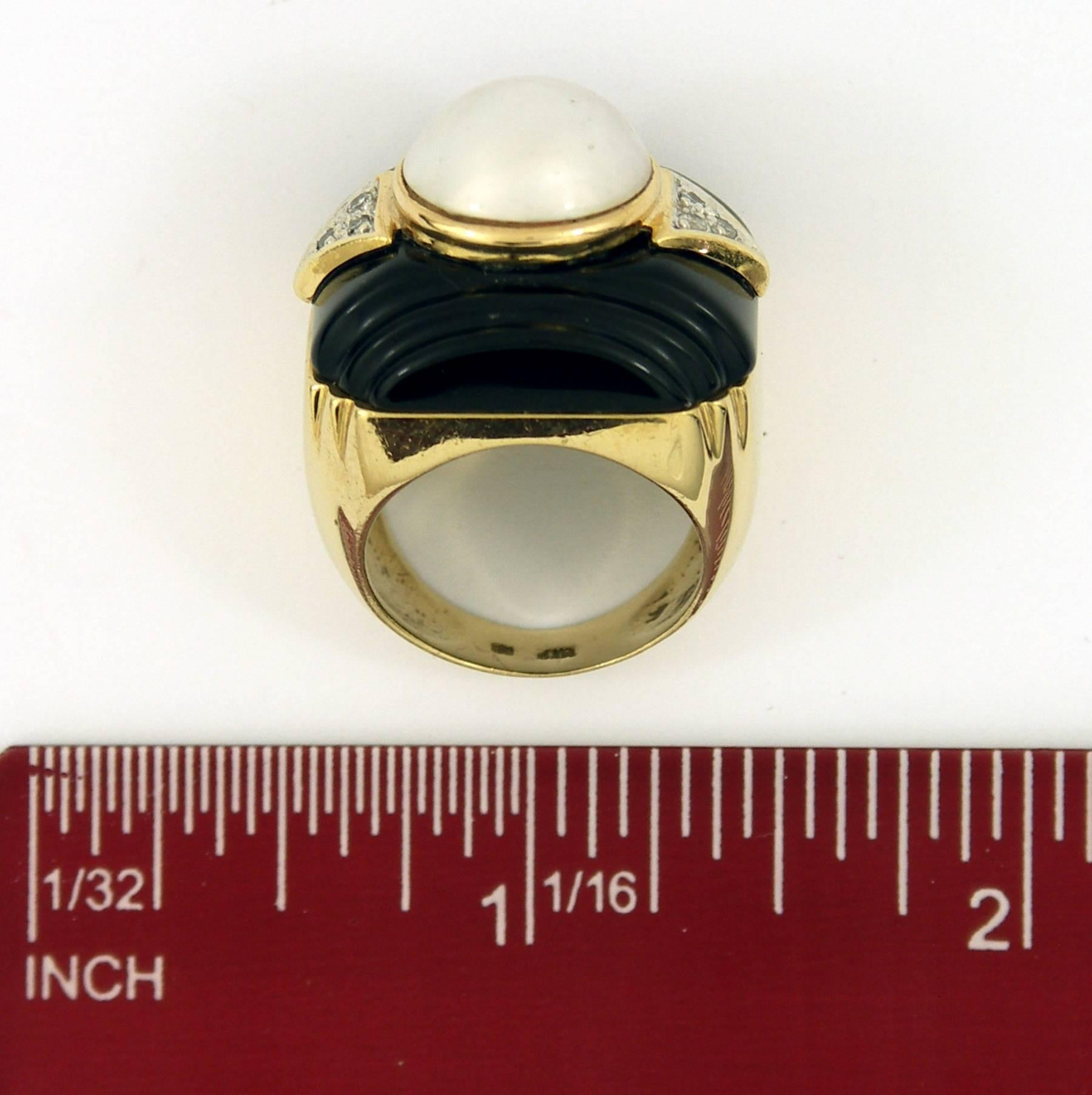 Onyx Mabe Pearl Diamond Gold Ring 1