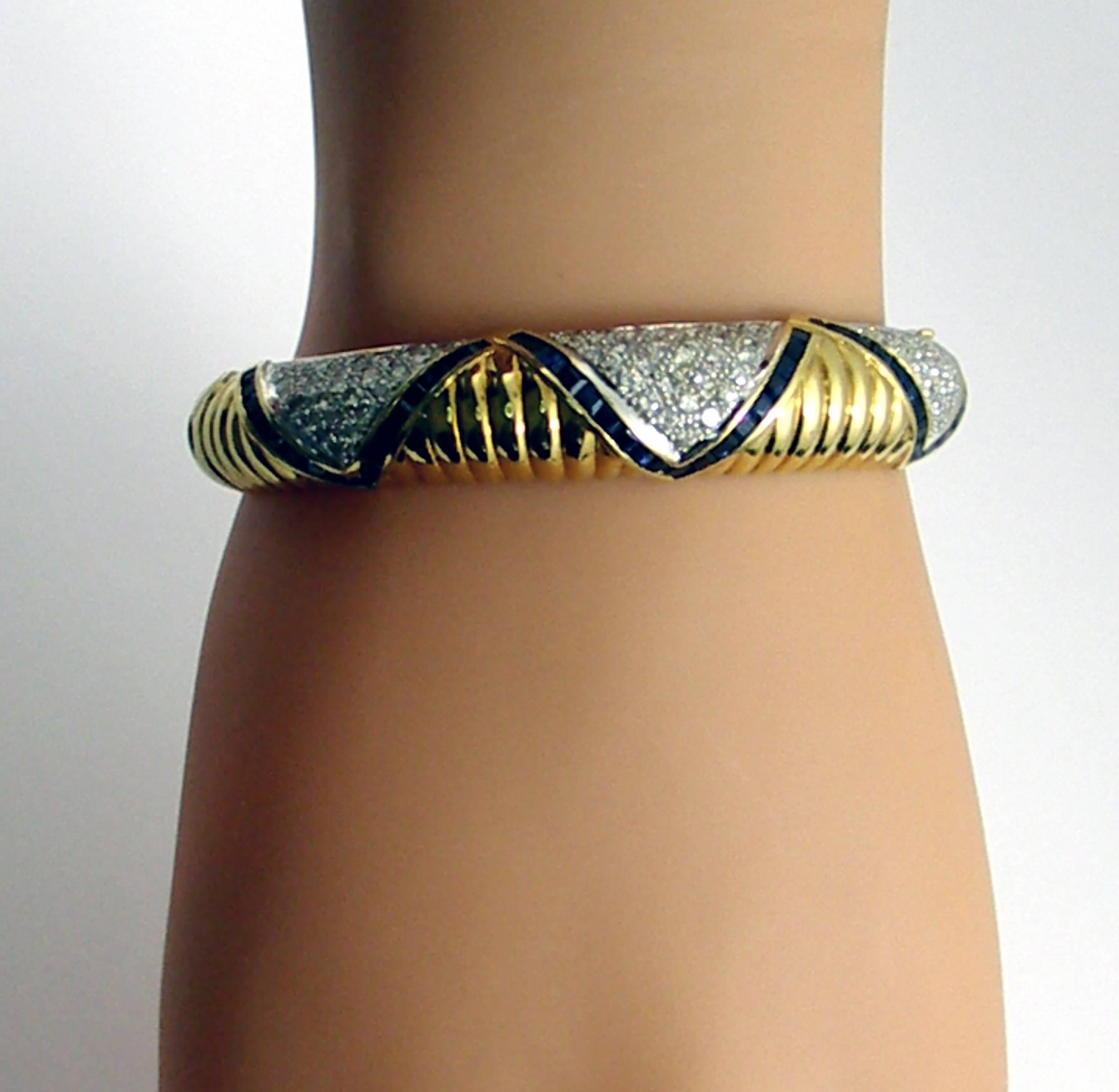 Chevron Design Diamond Sapphie Bracelet In Excellent Condition In Palm Beach, FL