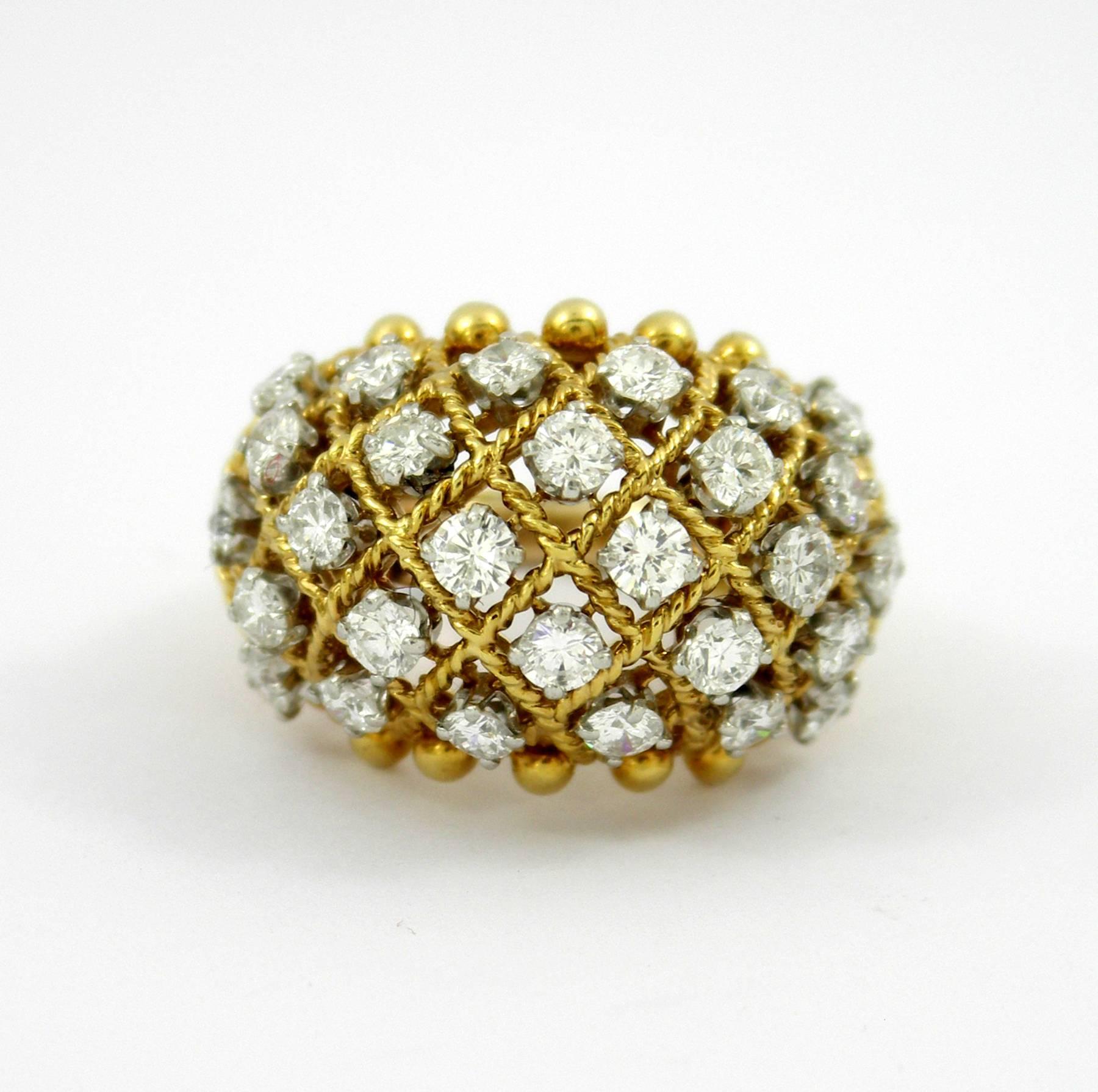 Van Cleef & Arpels Lattice Diamond Gold Ring In Excellent Condition In Palm Beach, FL