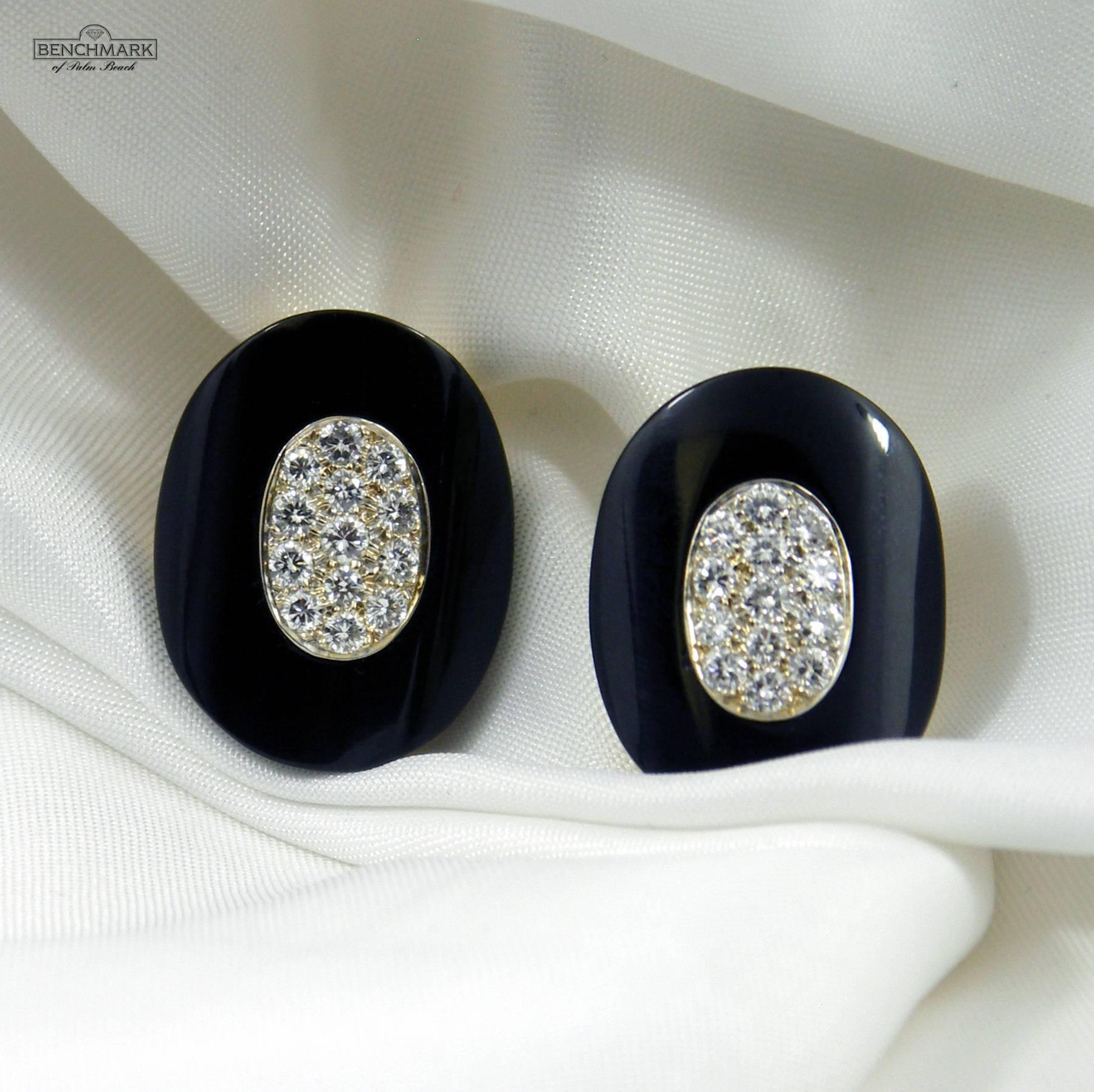 Van Cleef & Arpels Elongated Oval Earrings with Diamonds and Onyx In Excellent Condition In Palm Beach, FL