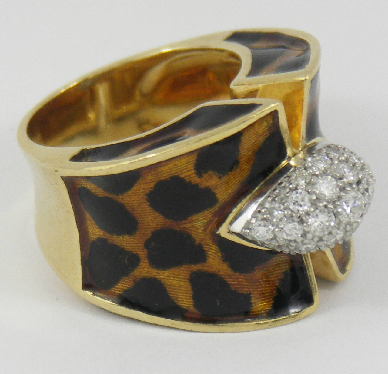 Enamel Diamond Gold Leopard Pattern Ring In Excellent Condition In Palm Beach, FL