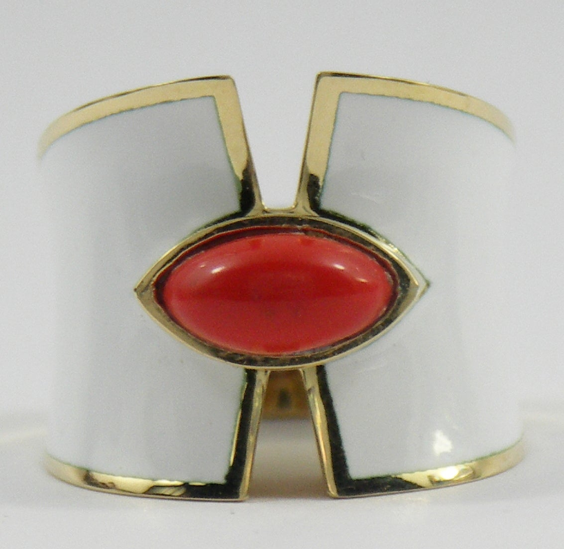 Enamel Coral Gold Tapered Design Ring In Excellent Condition In Palm Beach, FL