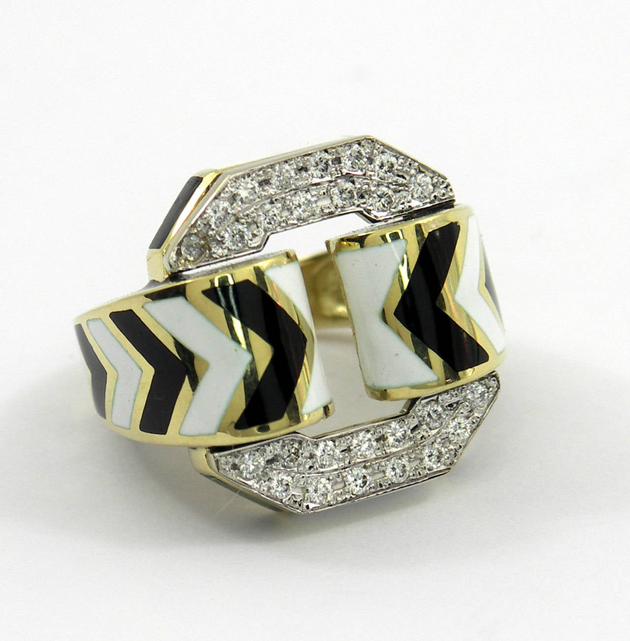 David Webb Black and White Enamel Diamond Gold Ring In Excellent Condition In Palm Beach, FL